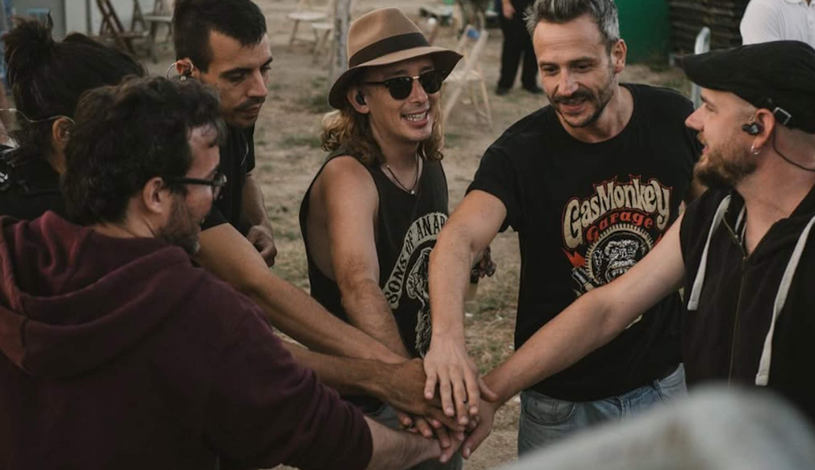 Resposta colossal dels Buhos quan els han dit: "Cantad en castellano, para que lo entienda todo el mundo"