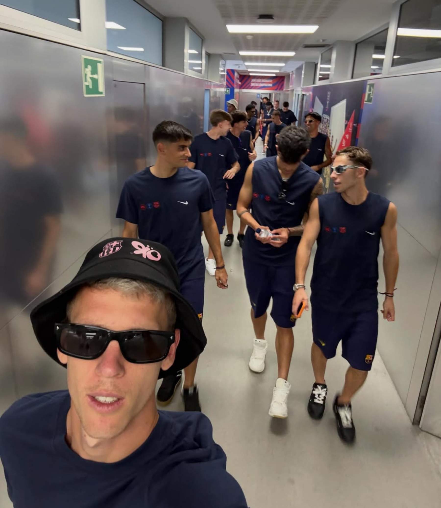 Dani Olmo amb els seus companys   Instagram