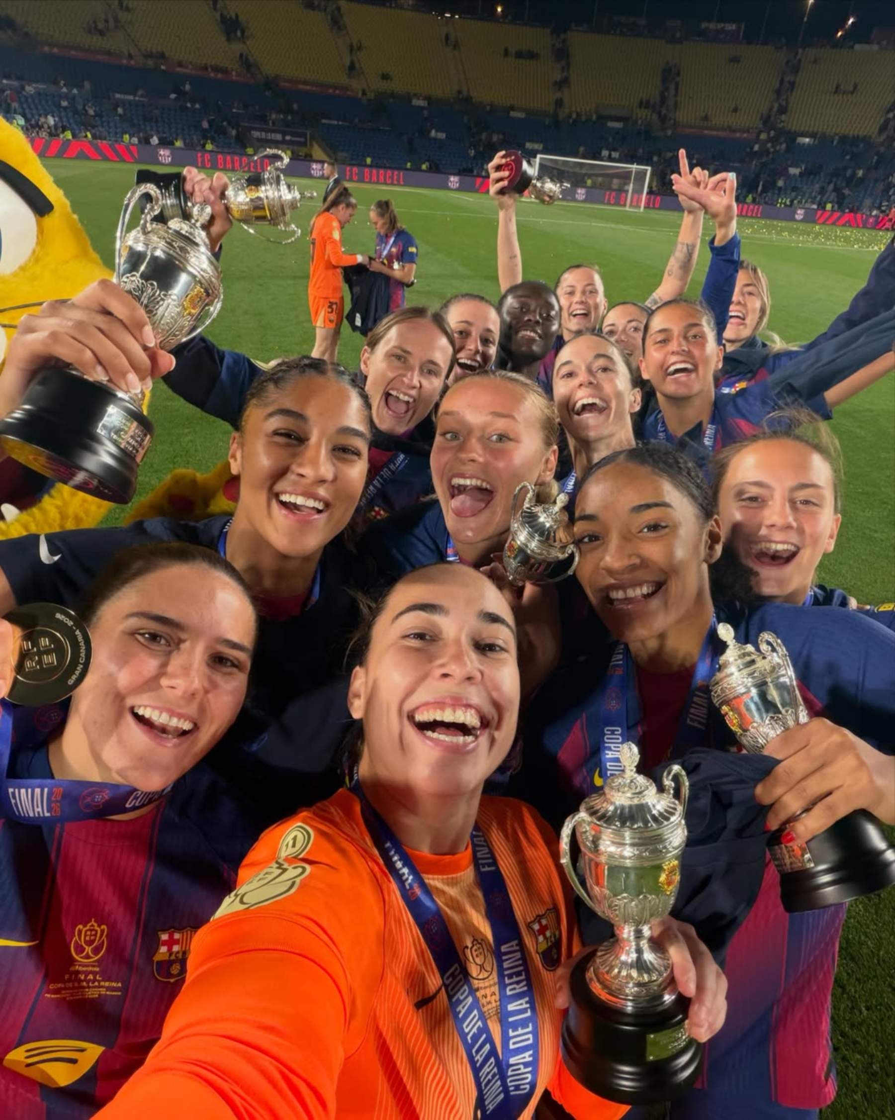 Crack del Barça esvalota els culers lluint un anell de compromís durant la celebració: boda a la vista?
