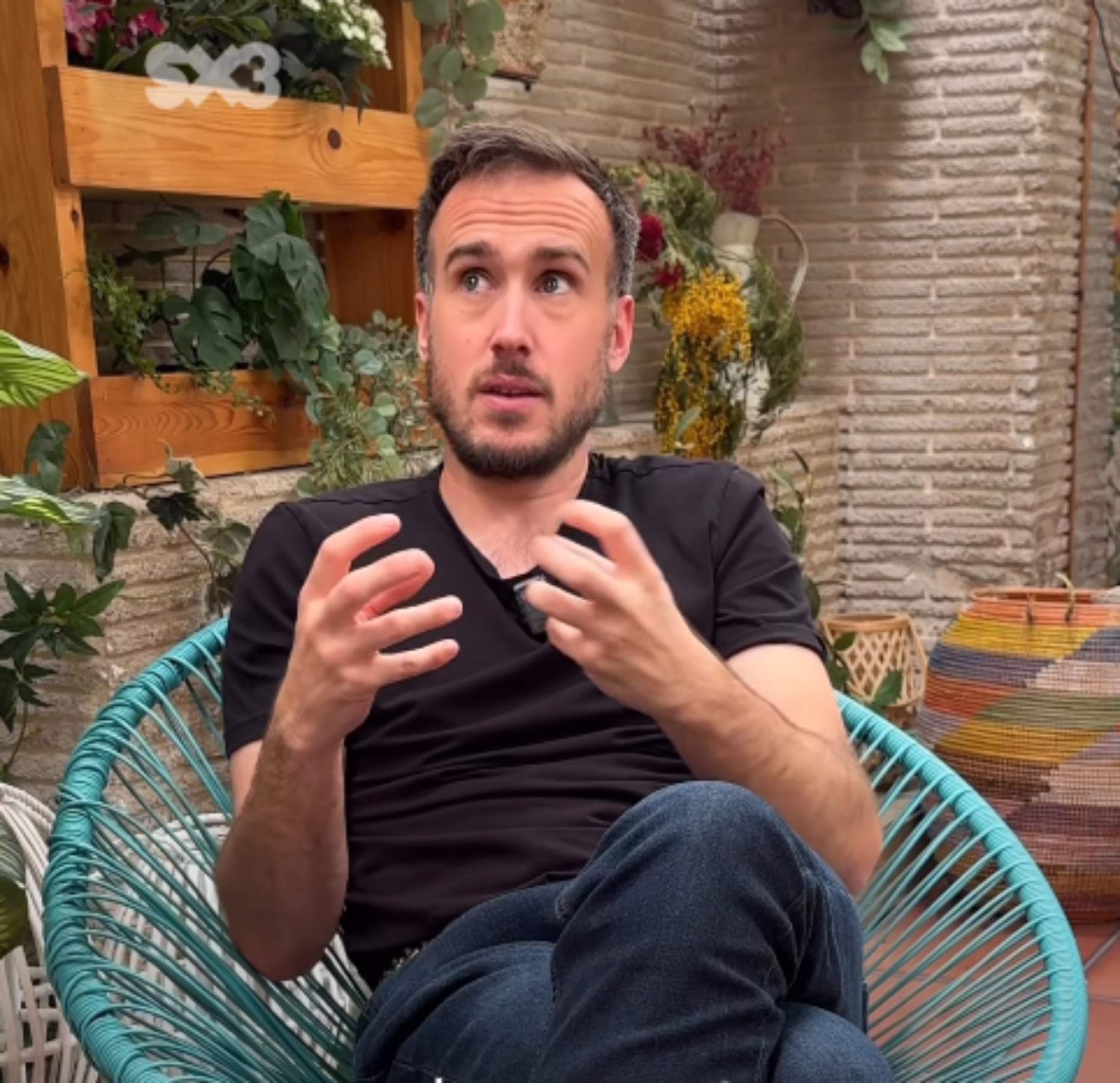 Arnau París es confessa sobre la paternitat, la falta de son després de tenir bessons: "Se'm nota a la cara"