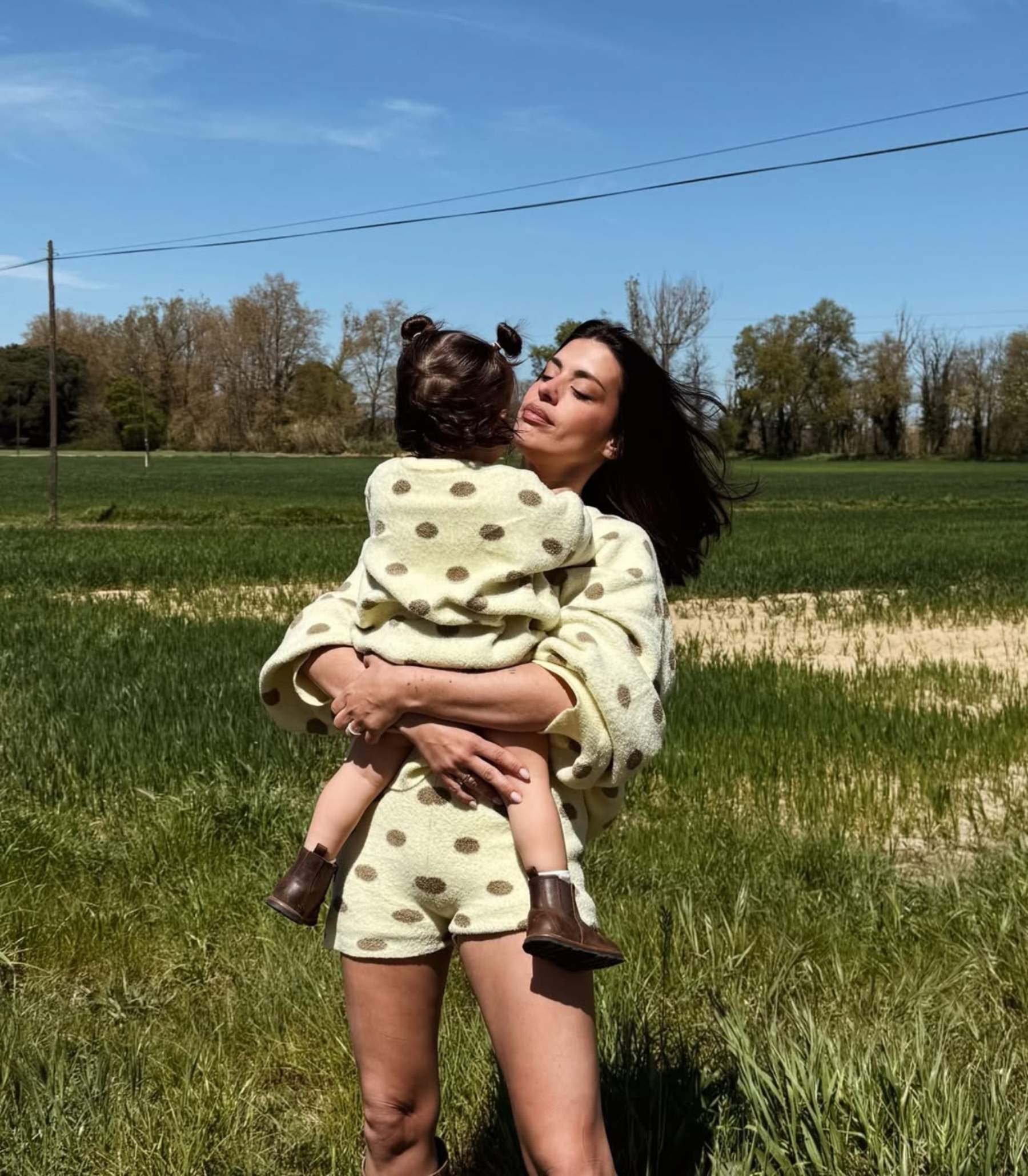 Dulceida echa de menos como nunca a Alba Paúl, el susto con la pequeña Aria: "Lo único que me falta..."