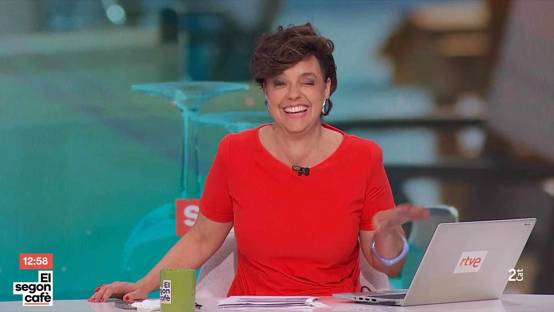 Cristina Villanueva acomiada el programa per sempre, 2Cat