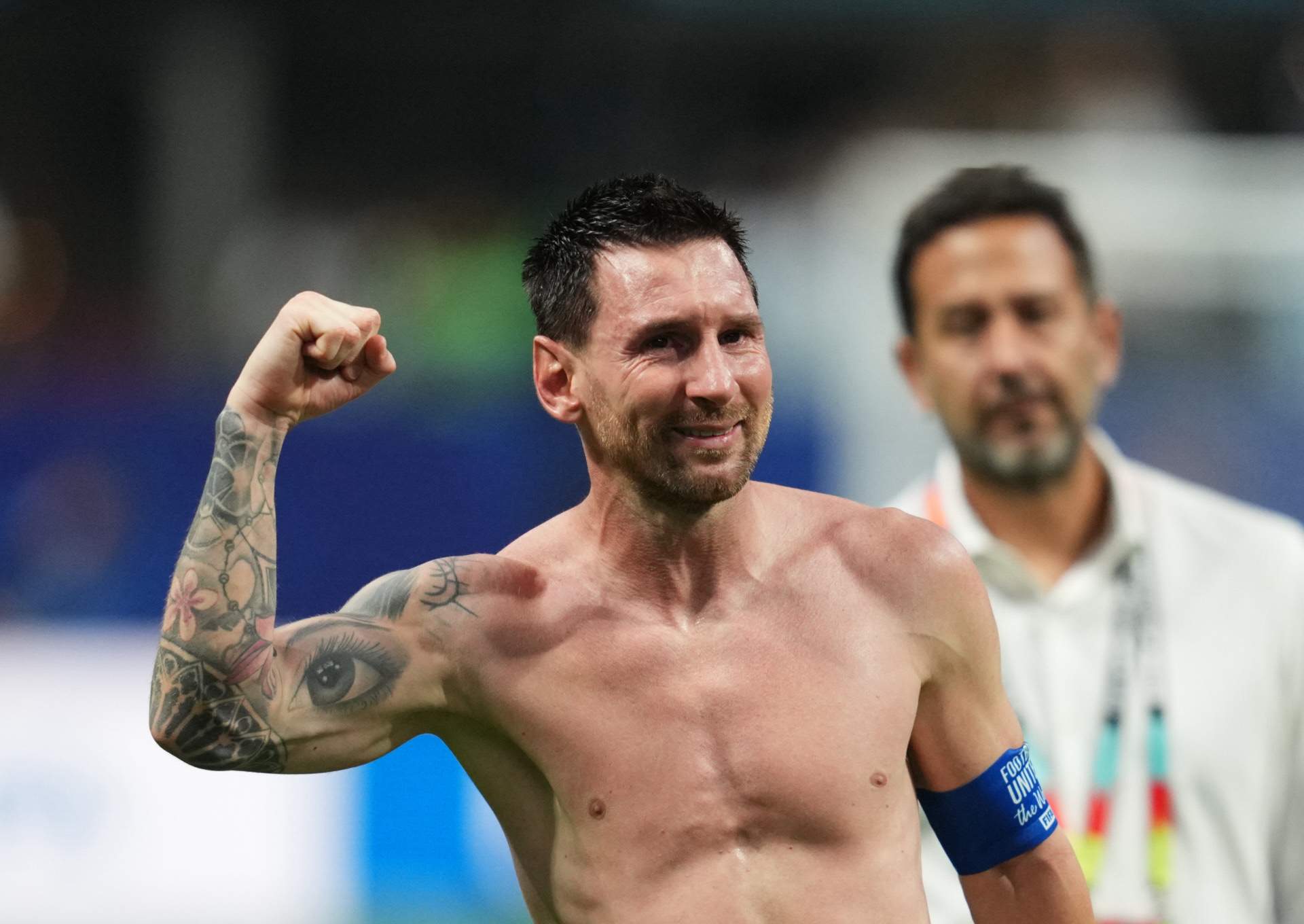 Batussa d'Alfredo Duro perdent els papers contra Xavier Sala-i-Martin per Messi