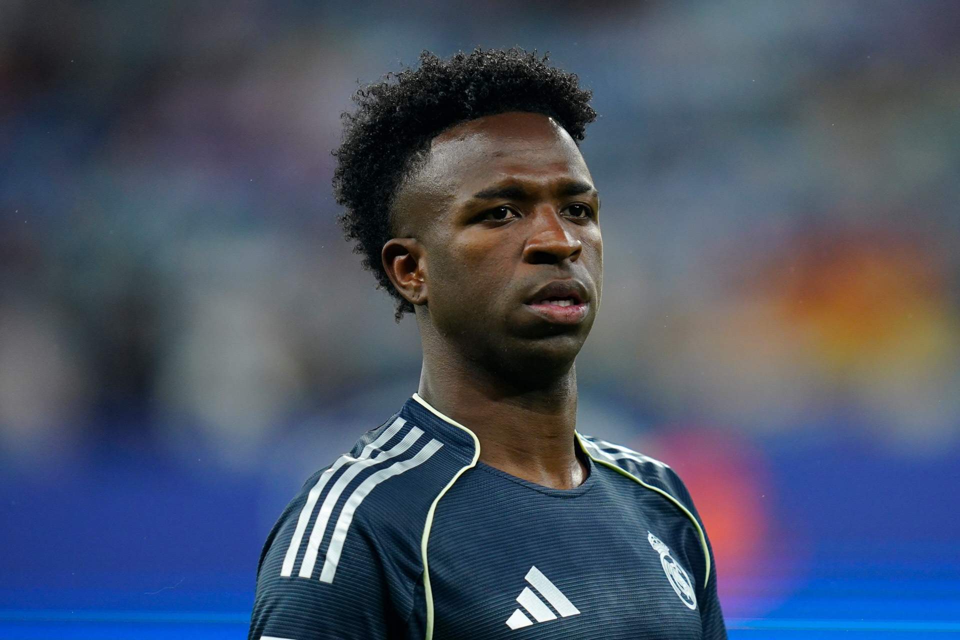 Vinícius ya no es así: se opera para ser guapo, así queda tras su armonización facial