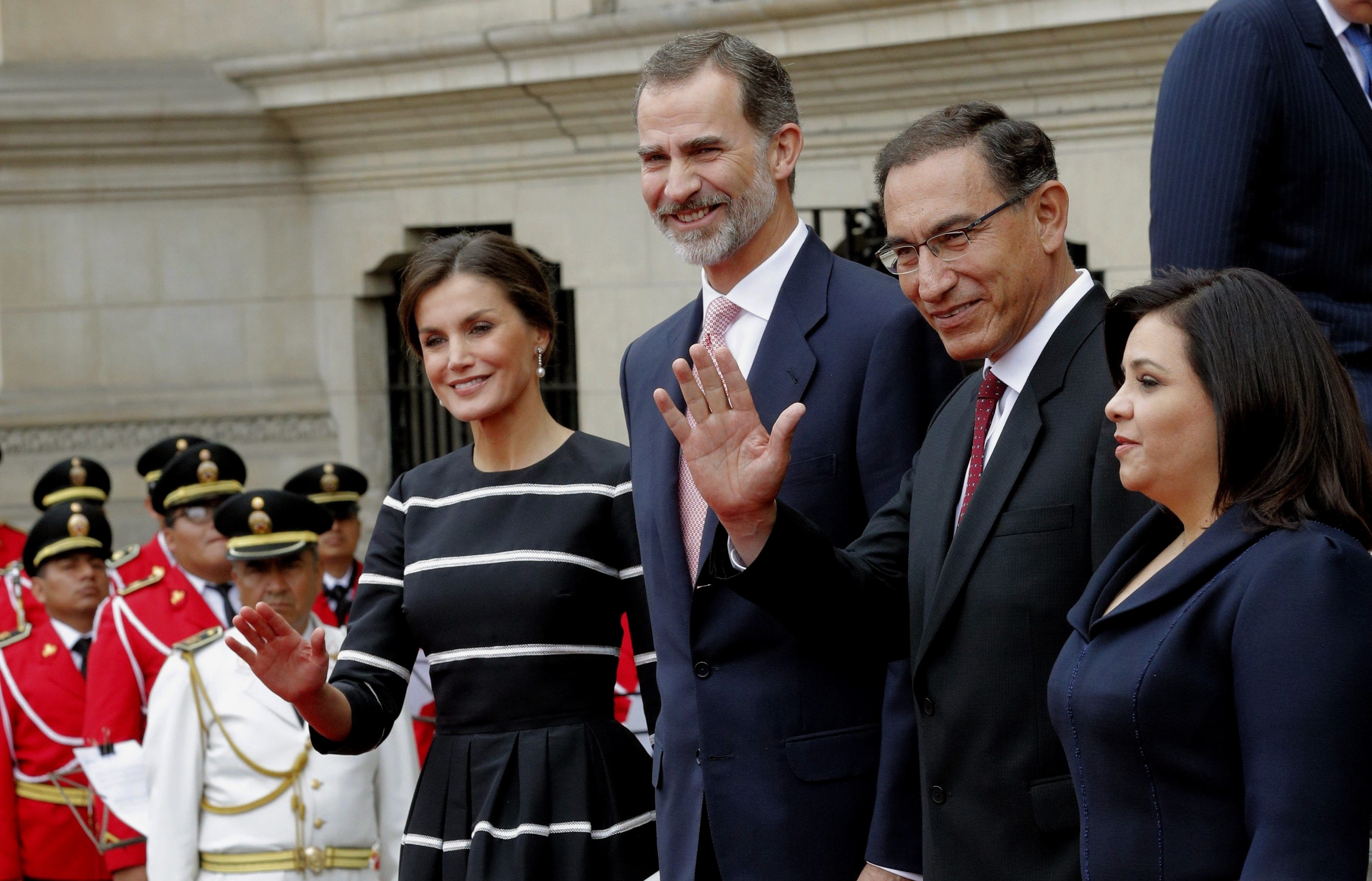 El primer día de la reina Letizia en Perú, de lo más polémico