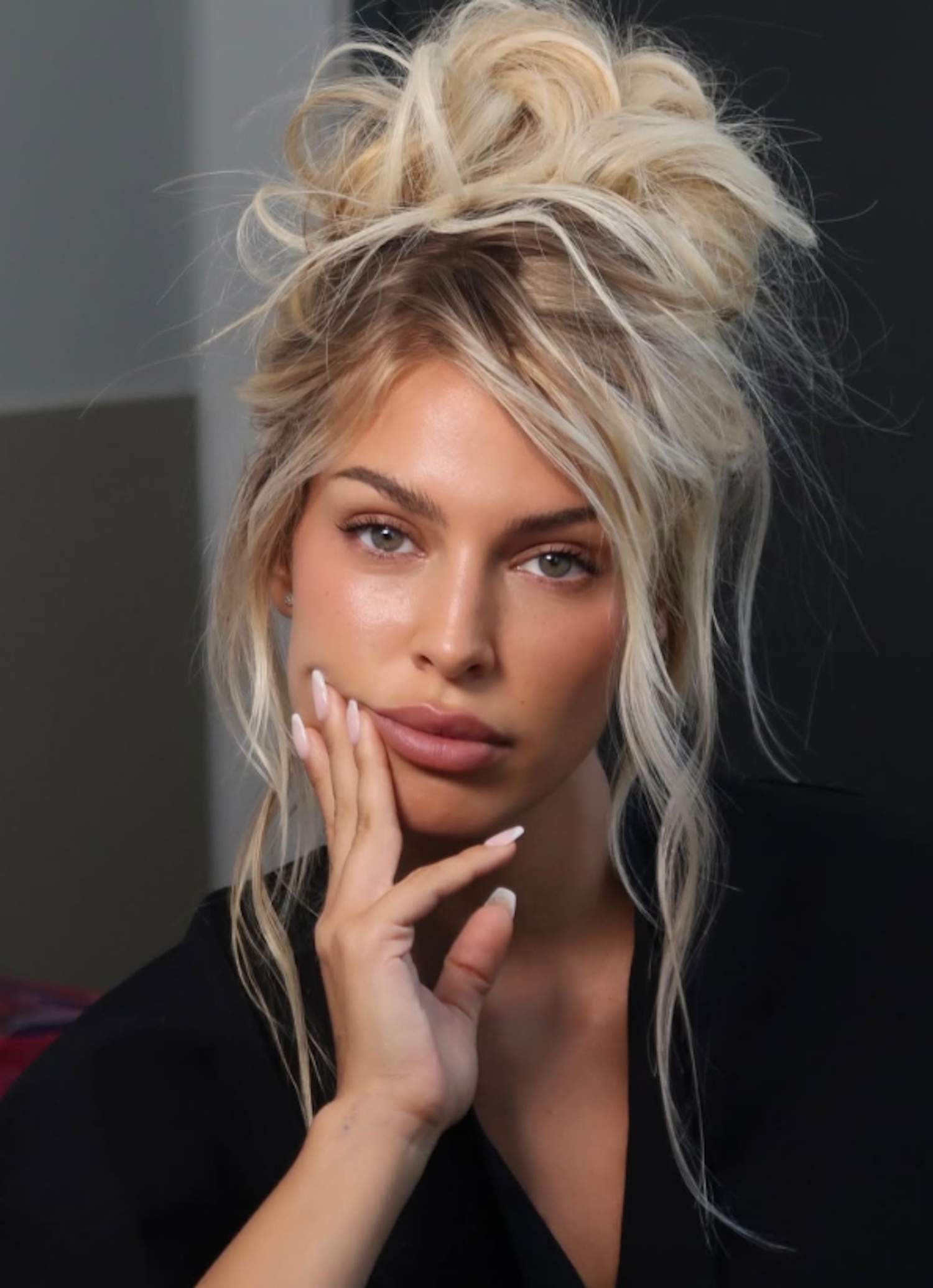 Jessica Goicoechea, en la bañera con su perrito después de la polémica: imagen sorprendente...