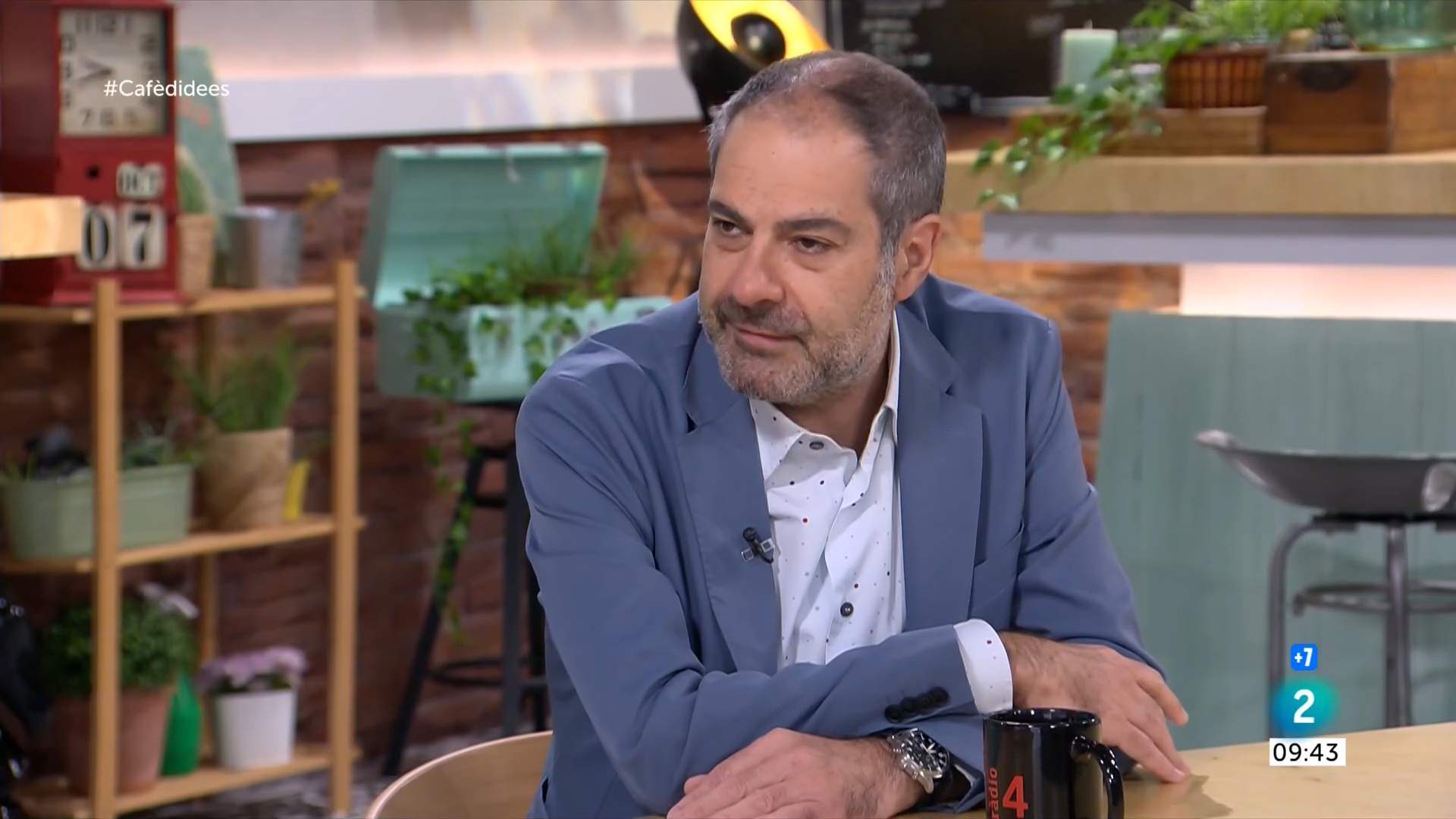 Toni Clapés indignat amb què fan 'pijos' amb iot a Calella, on estiueja: "Vergonya!"