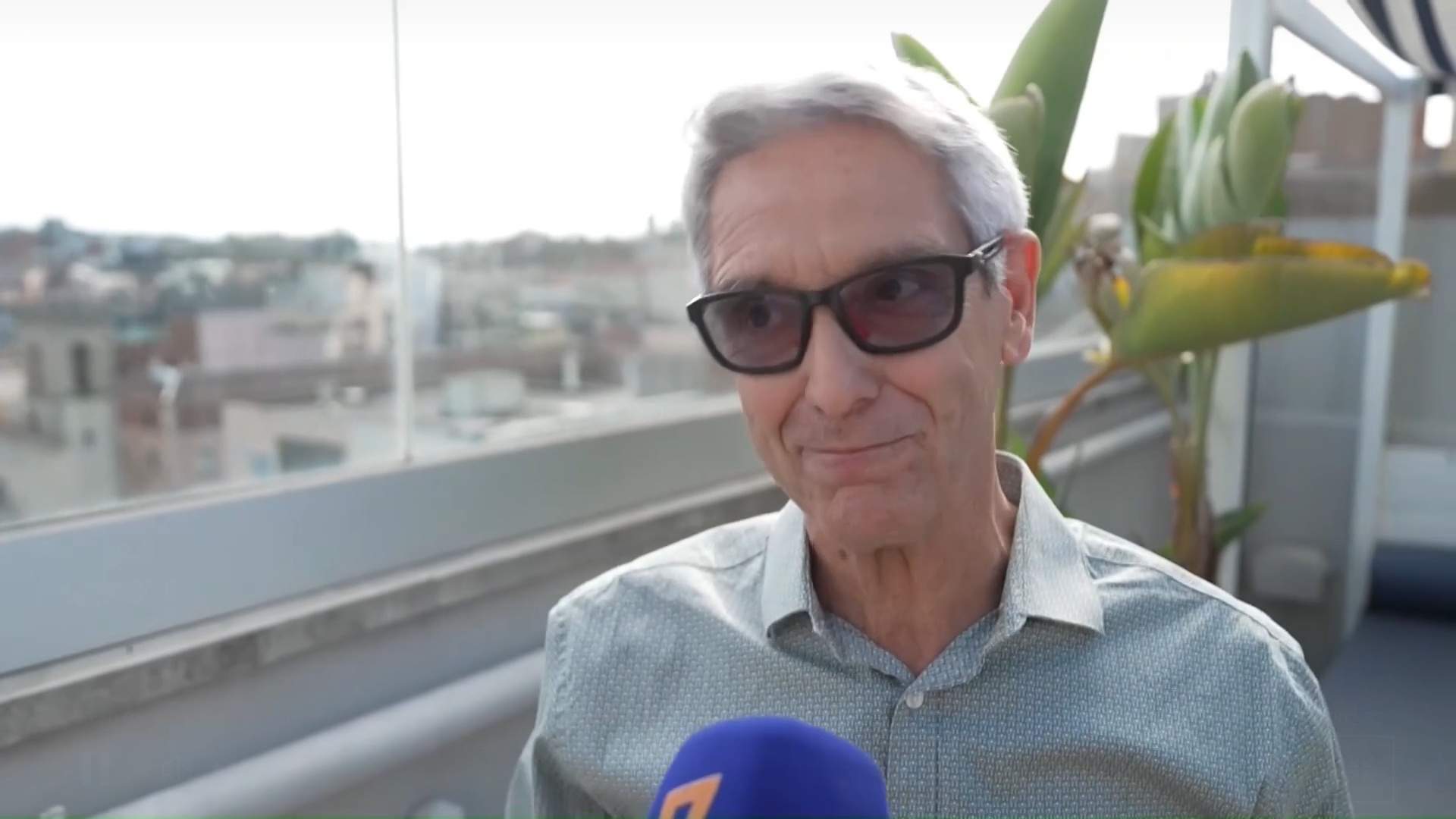 La mala reacció d'uns joves a Arcadi Alibés: "¿Tiene hora?", "Tres quarts i mig de 12"