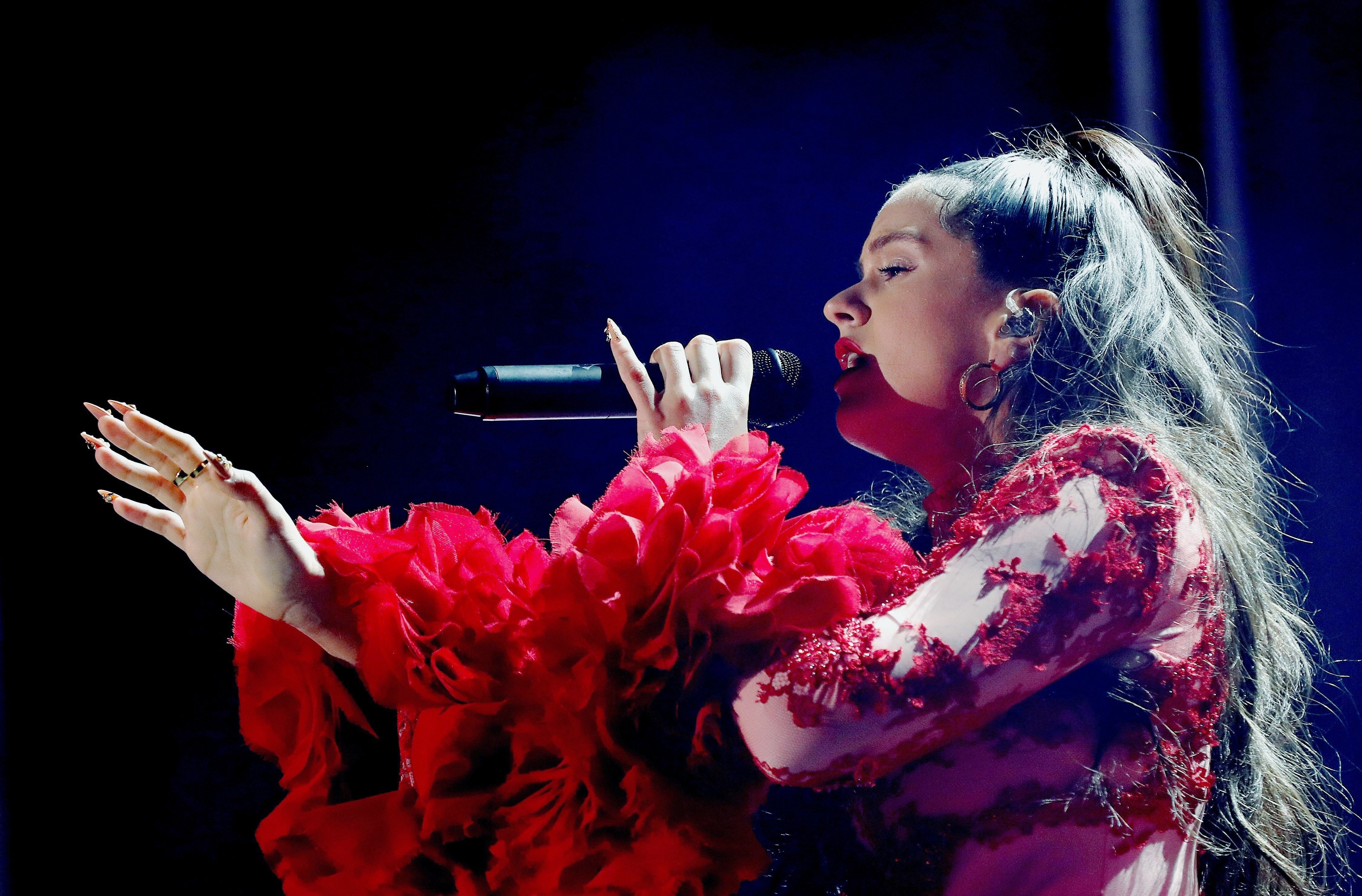 El anticatalanismo cree que Rosalía roba flamenco: "Paya y sin sangre andaluza"