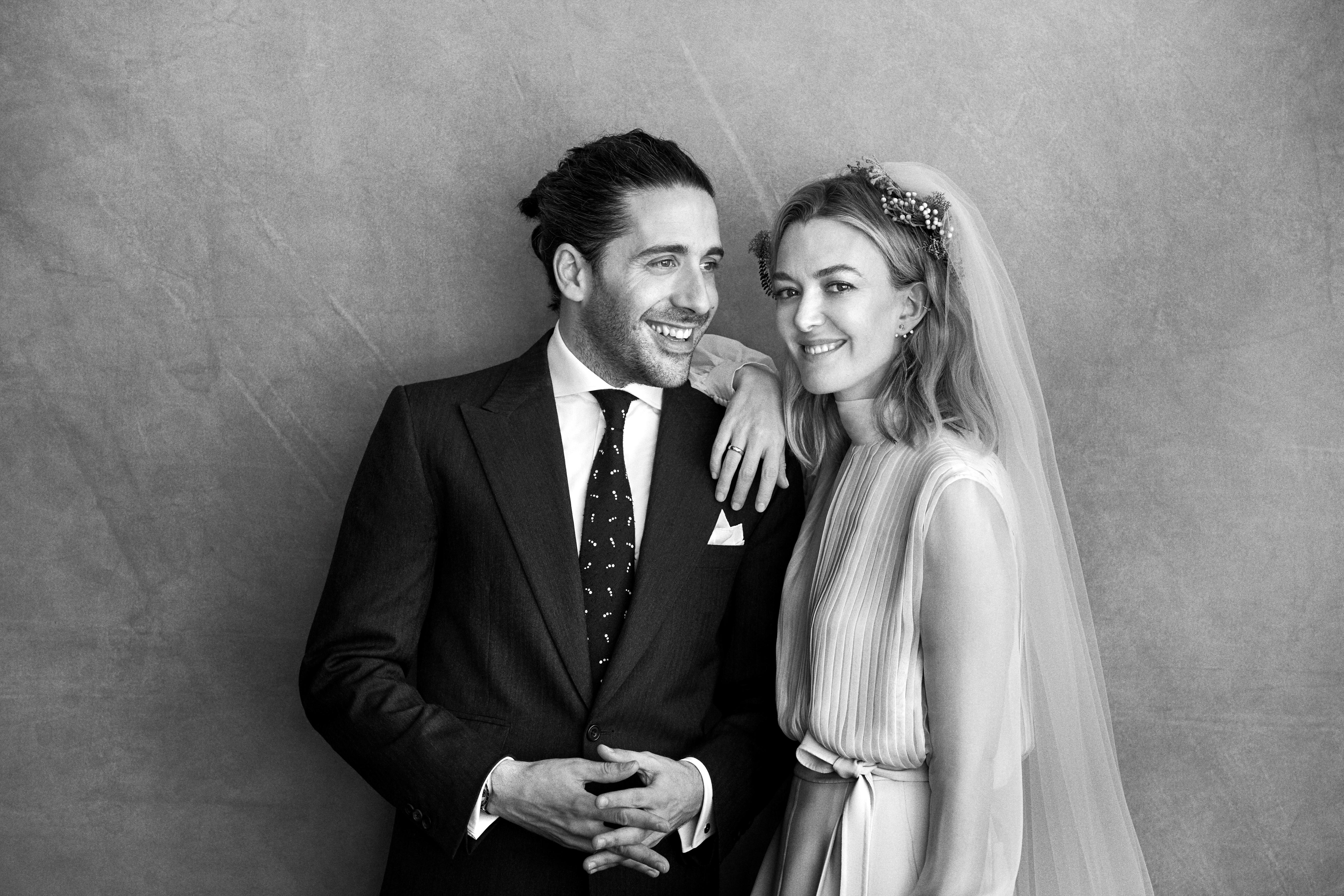 Marta Ortega, hereva de Zara, es casa vestida de Valentino amb Carlos Torretta