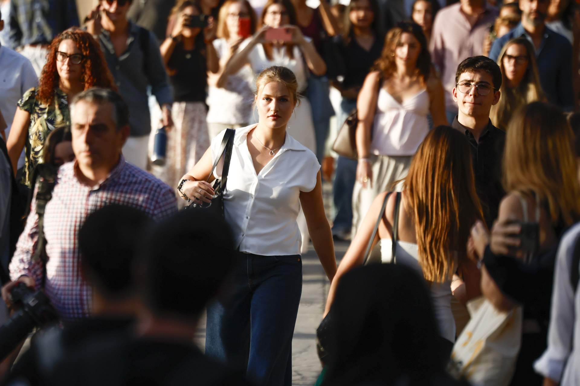 Periodista catalana hunde a Leonor por lo que se ha visto en su primer día en la universidad pública