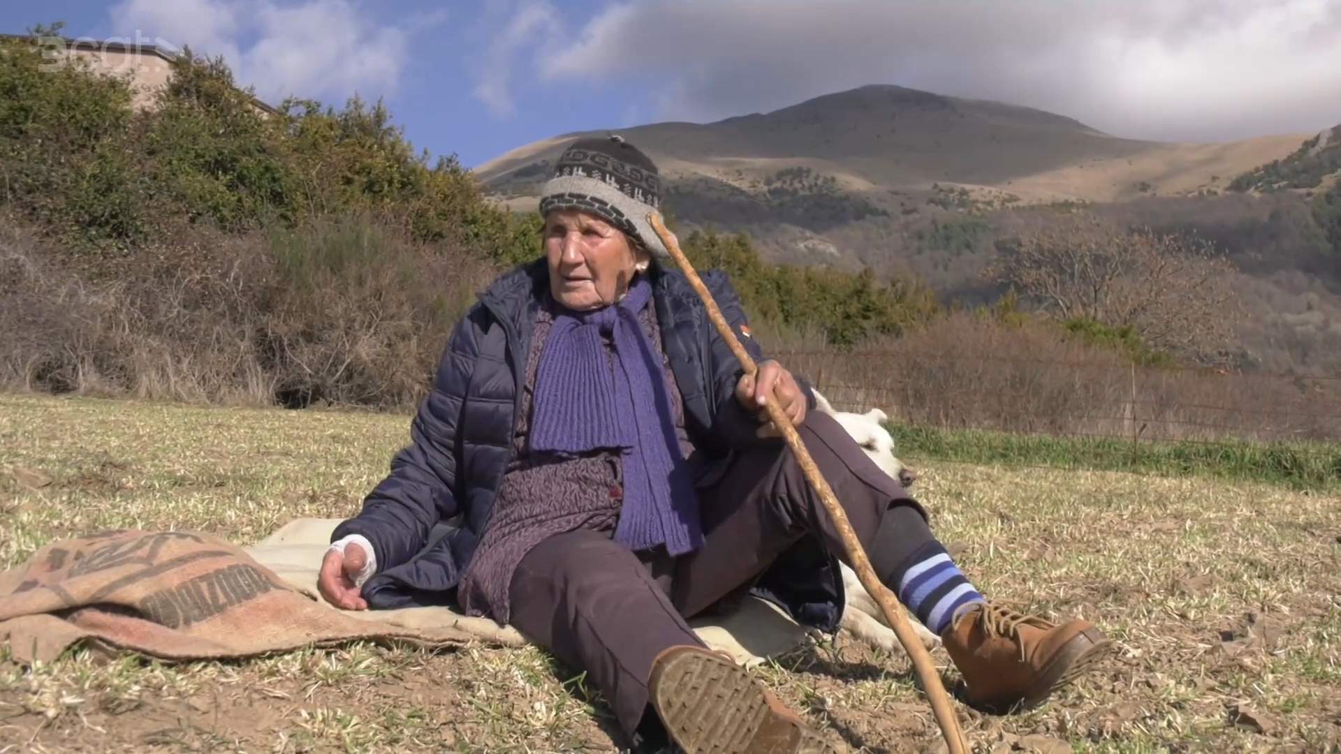 El fabulós epitafi que va deixar dit la pastora Marina Vilalta, 99 anys: "A la merda els vius"
