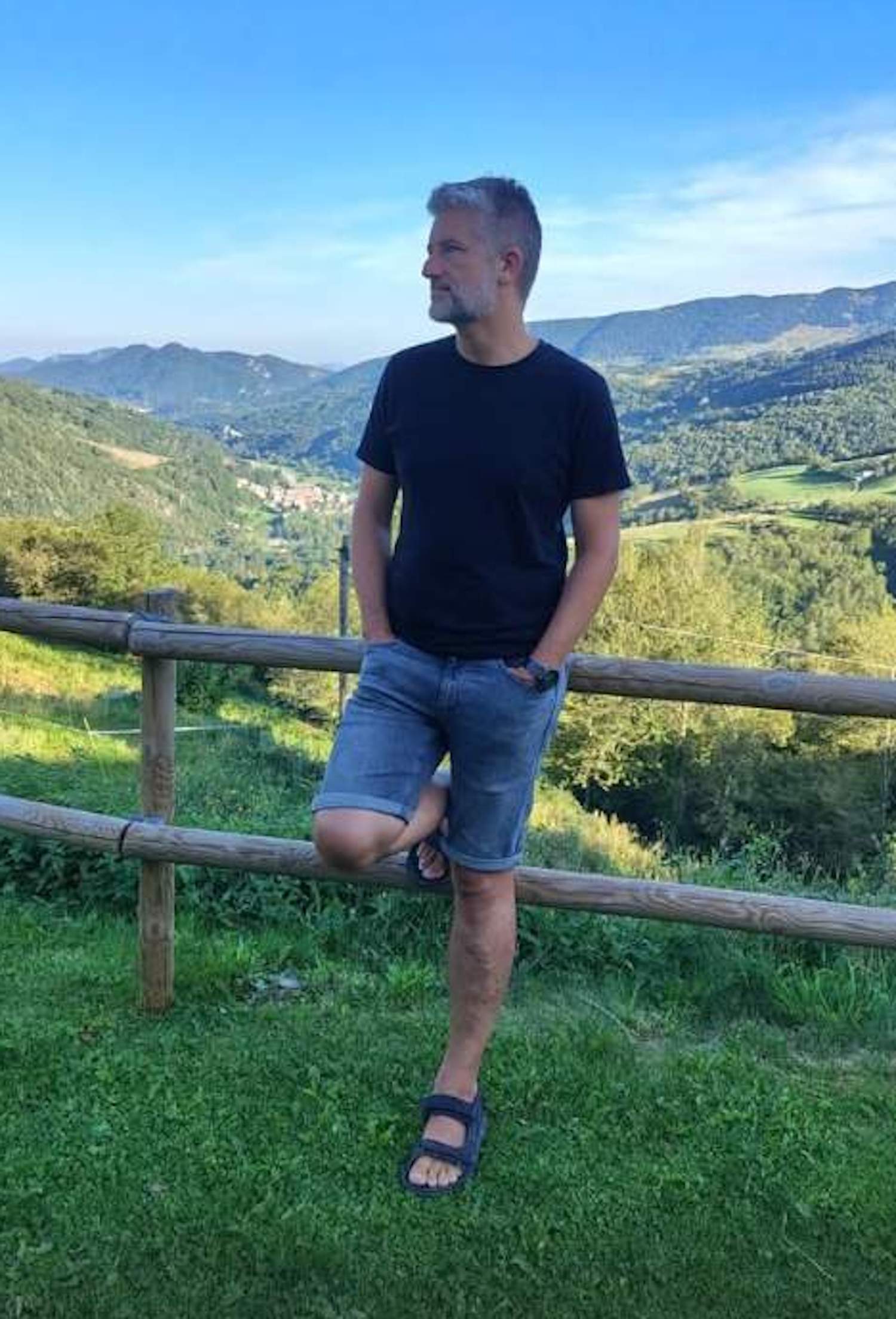 L'emotiu adeu de Toni Cruanyes a un històric presentador i periodista de TV3, que plega: "Gràcies, mestre"