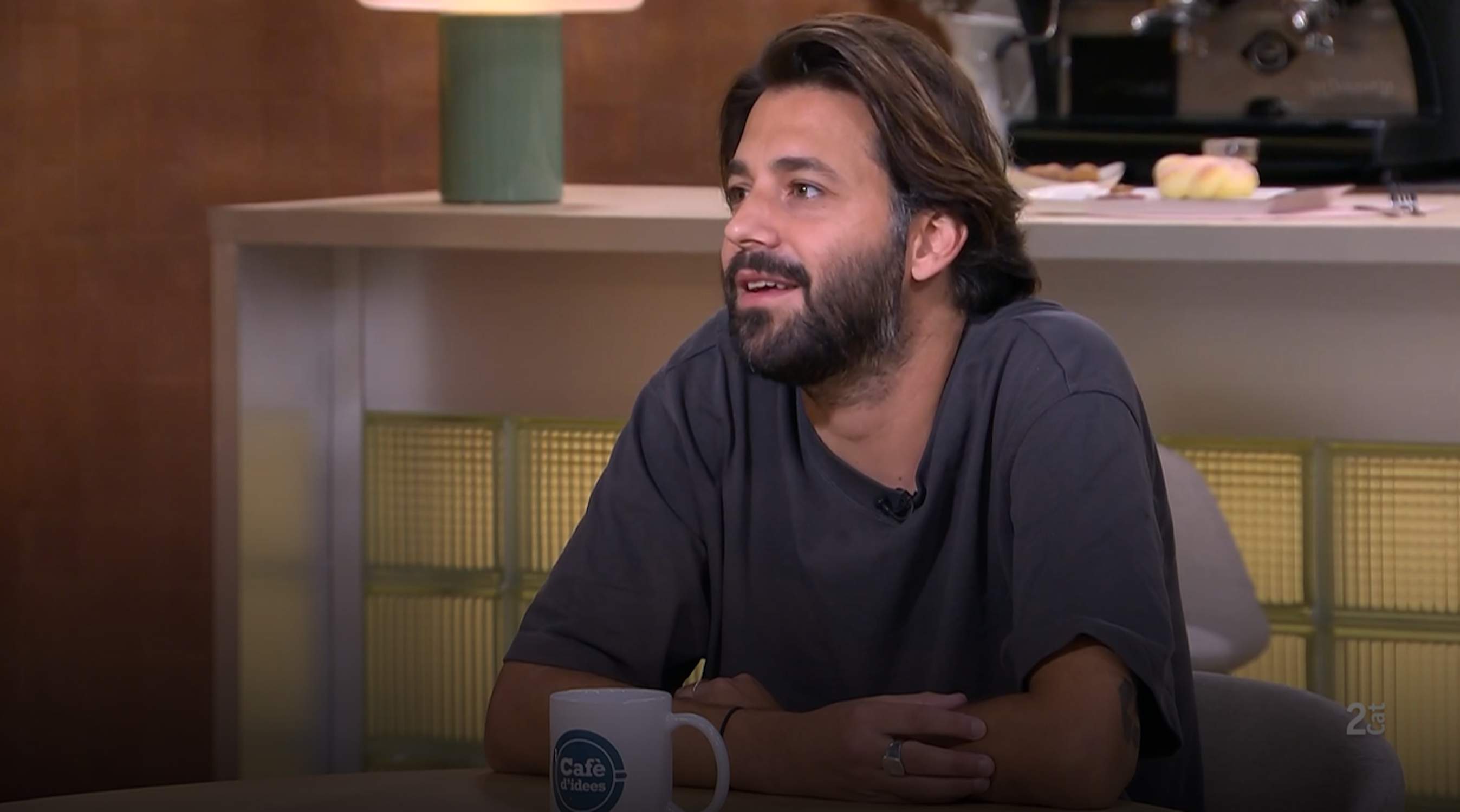 Salvador Sobral revela que la seva filla "no xerra castellà" i respon els que li diuen: "No vius a Espanya??"
