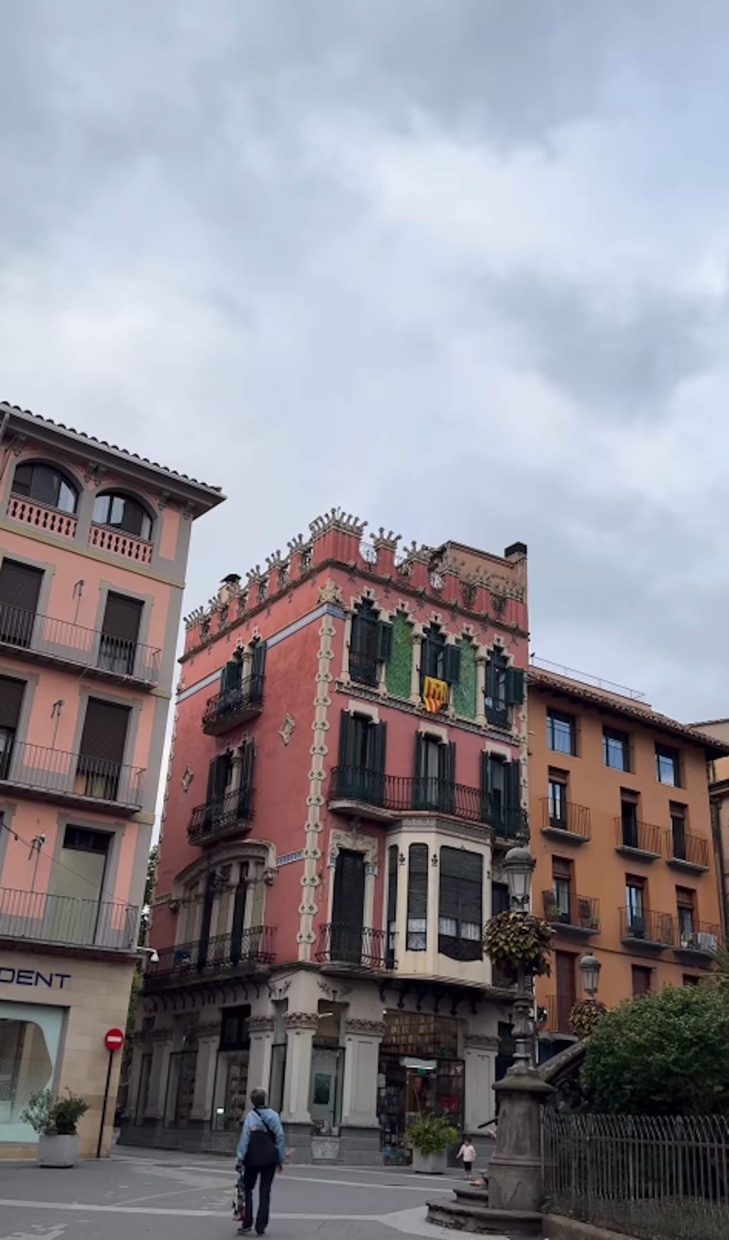 Famós actor de Valladolid arriba a la Garrotxa per primer cop i al·lucina: què ha dit en visitar Olot