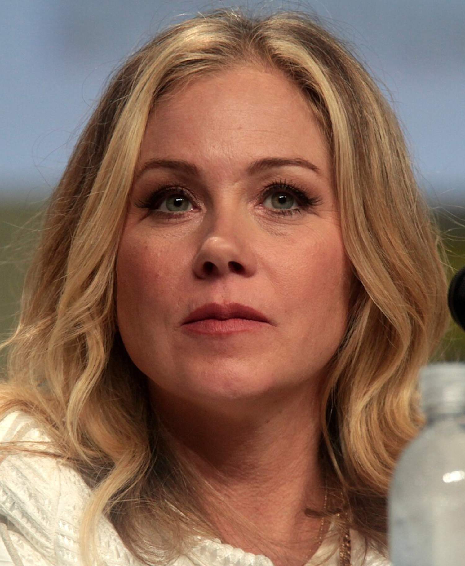 Christina Applegate, 5 años creyendo tener esclerosis múltiple, "en shock": le han dado un nuevo diagnóstico