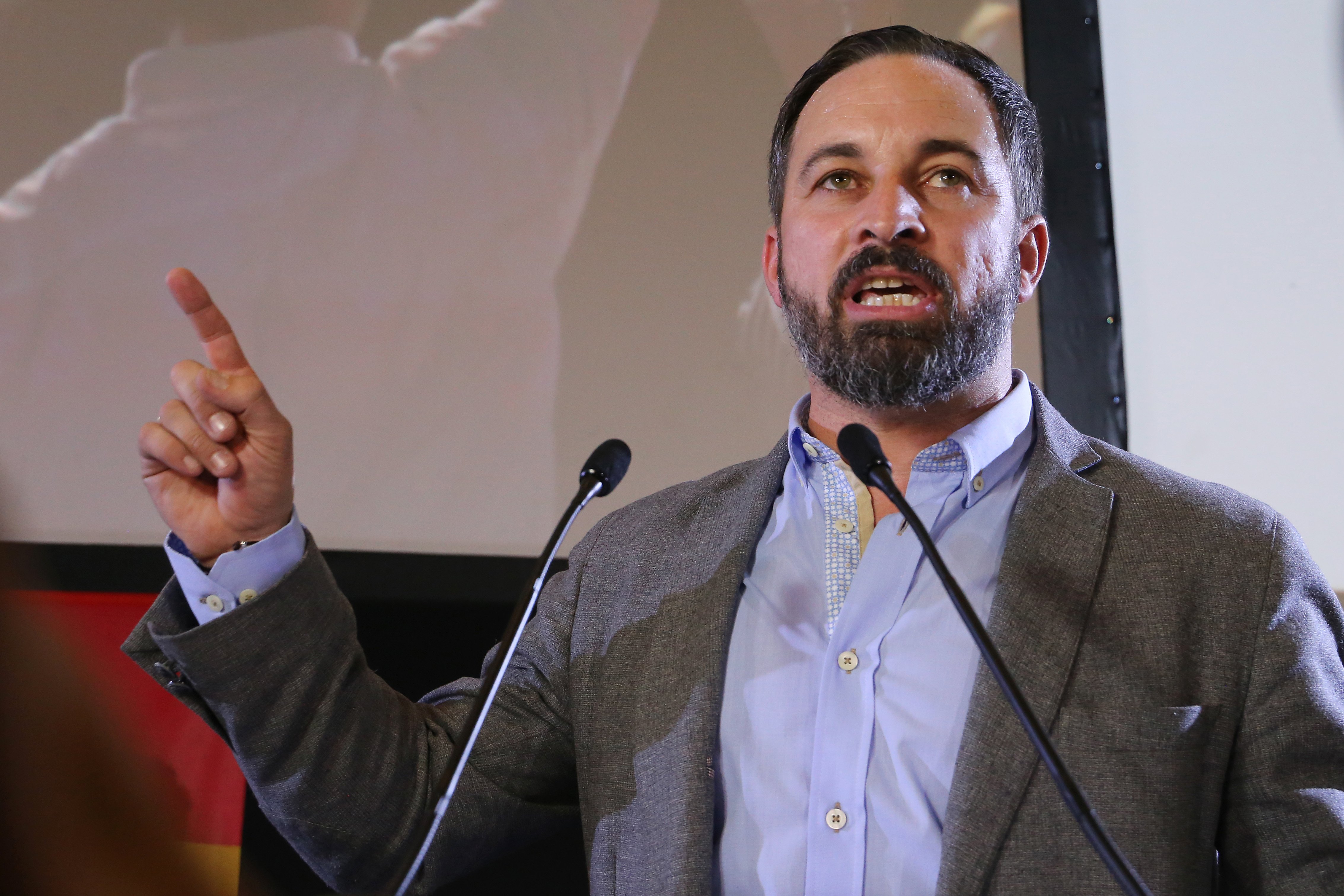 ETB desafia Santiago Abascal i assenyala l'Ibex: "Vox es una estafa piramidal"