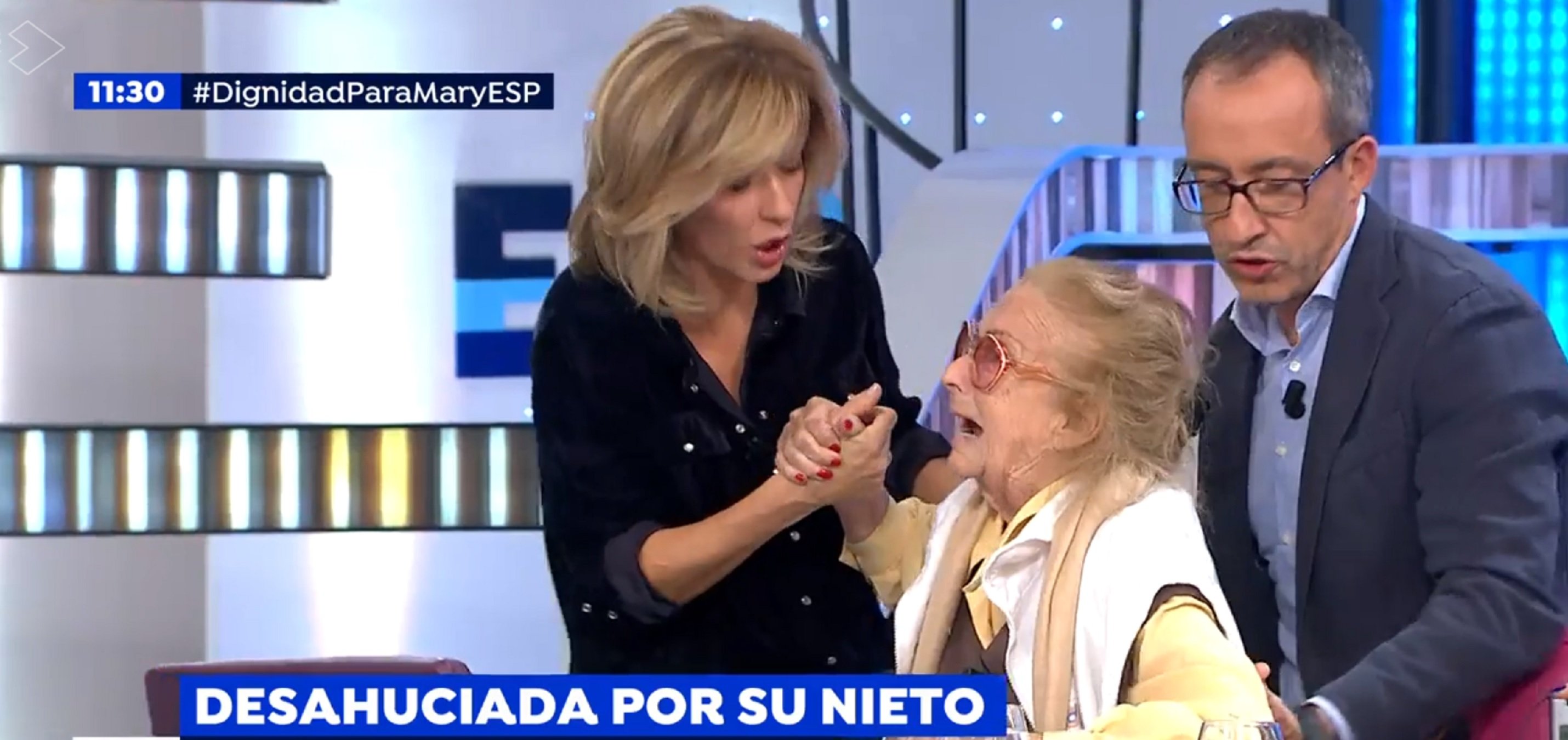 Xou de Griso i una desnonada de 98 anys: "Traed la silla de ruedas, ¡por Dios!"