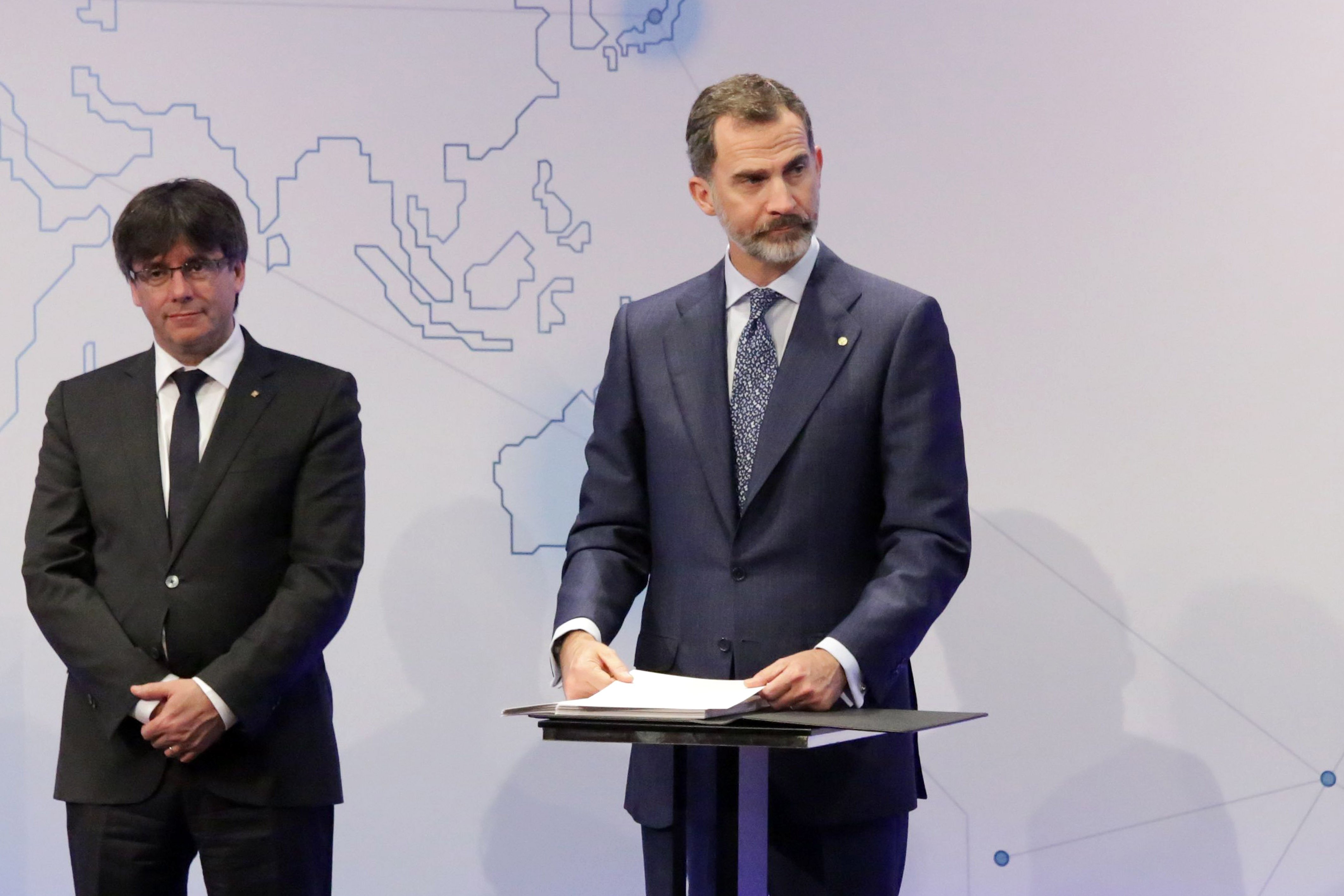 Puigdemont, sarcástico: "¿El procés separa familias? Será a la Familia real"