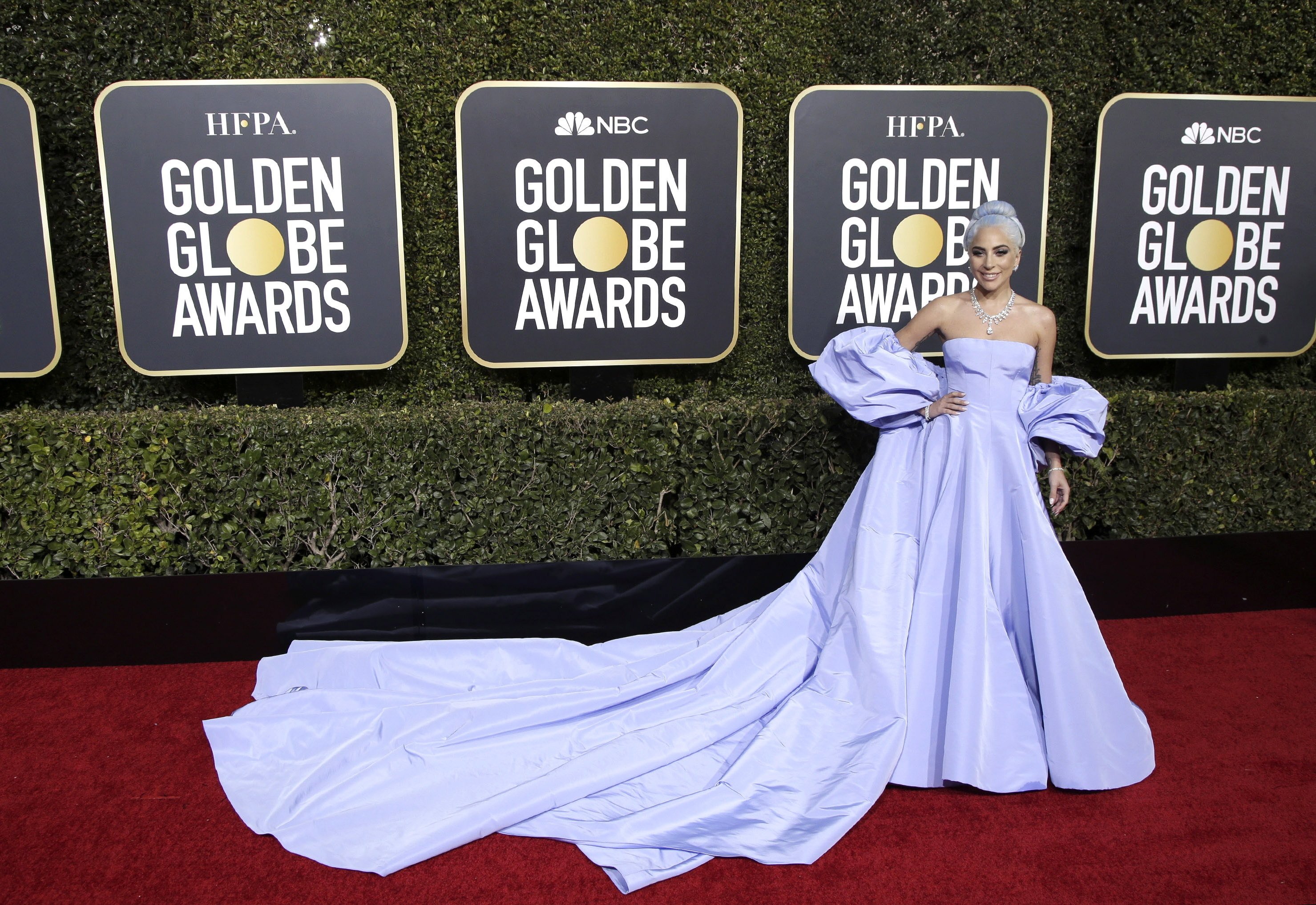 Lady Gaga va demanar a Vogue que no li retoquessin el cos amb Photoshop a la foto més polèmica de la sessió