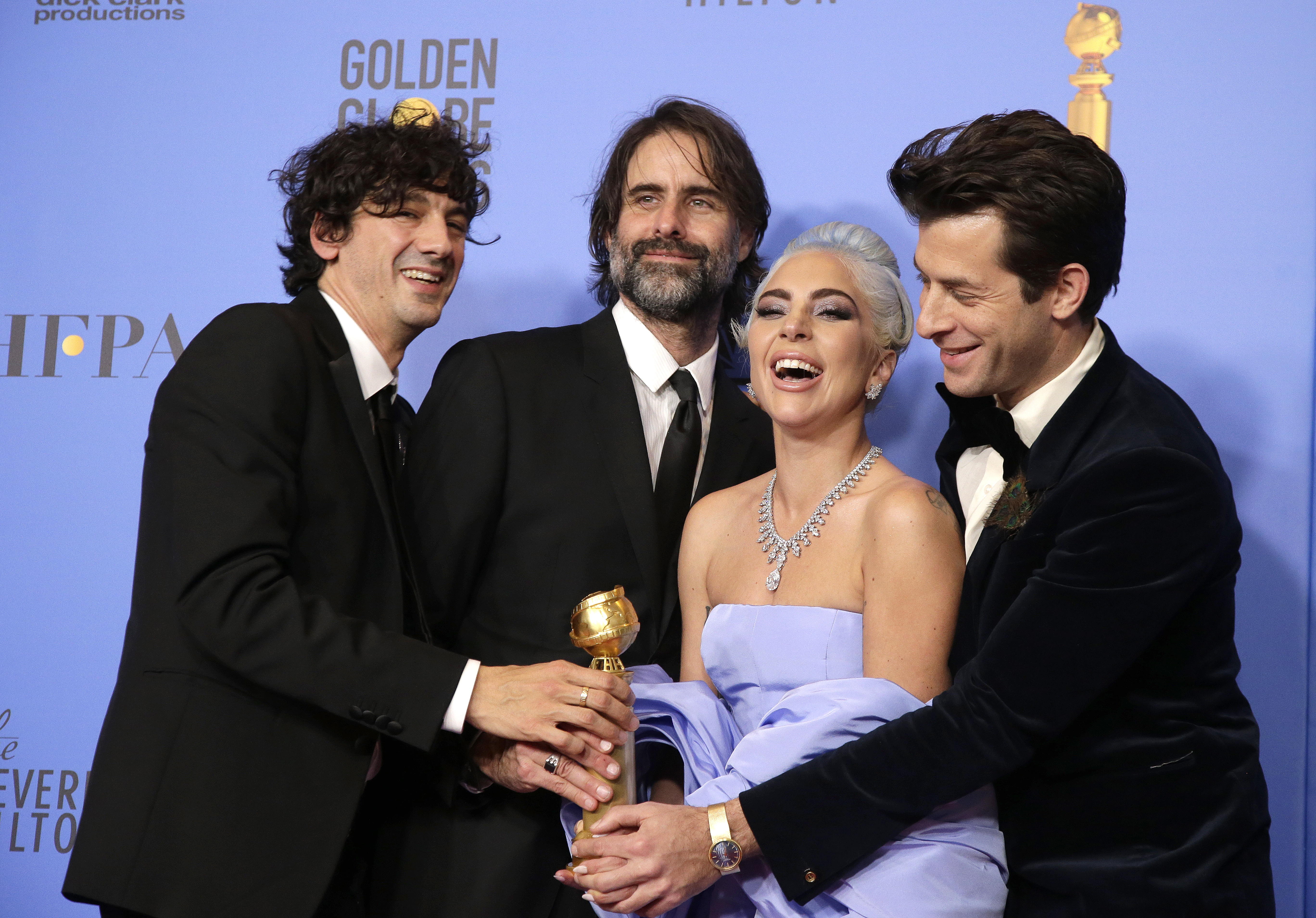 Los 'looks' que han brillado en la alfombra roja de los Globo de Oro