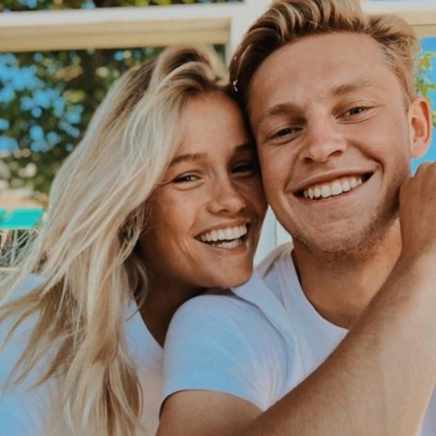 Quien Es Mikky Kiemeney Asi Es La Novia Influencer De De Jong Nuevo Jugador Del Barca