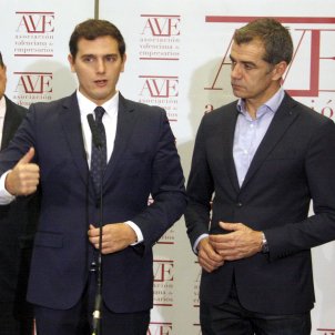 Toni Cantó anuncia que torna amb Albert Rivera: la xarxa col·lapsa