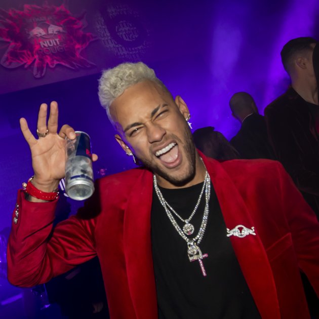  La excéntrica fiesta de cumpleaños de Neymar  famosos y glamour para sus   años