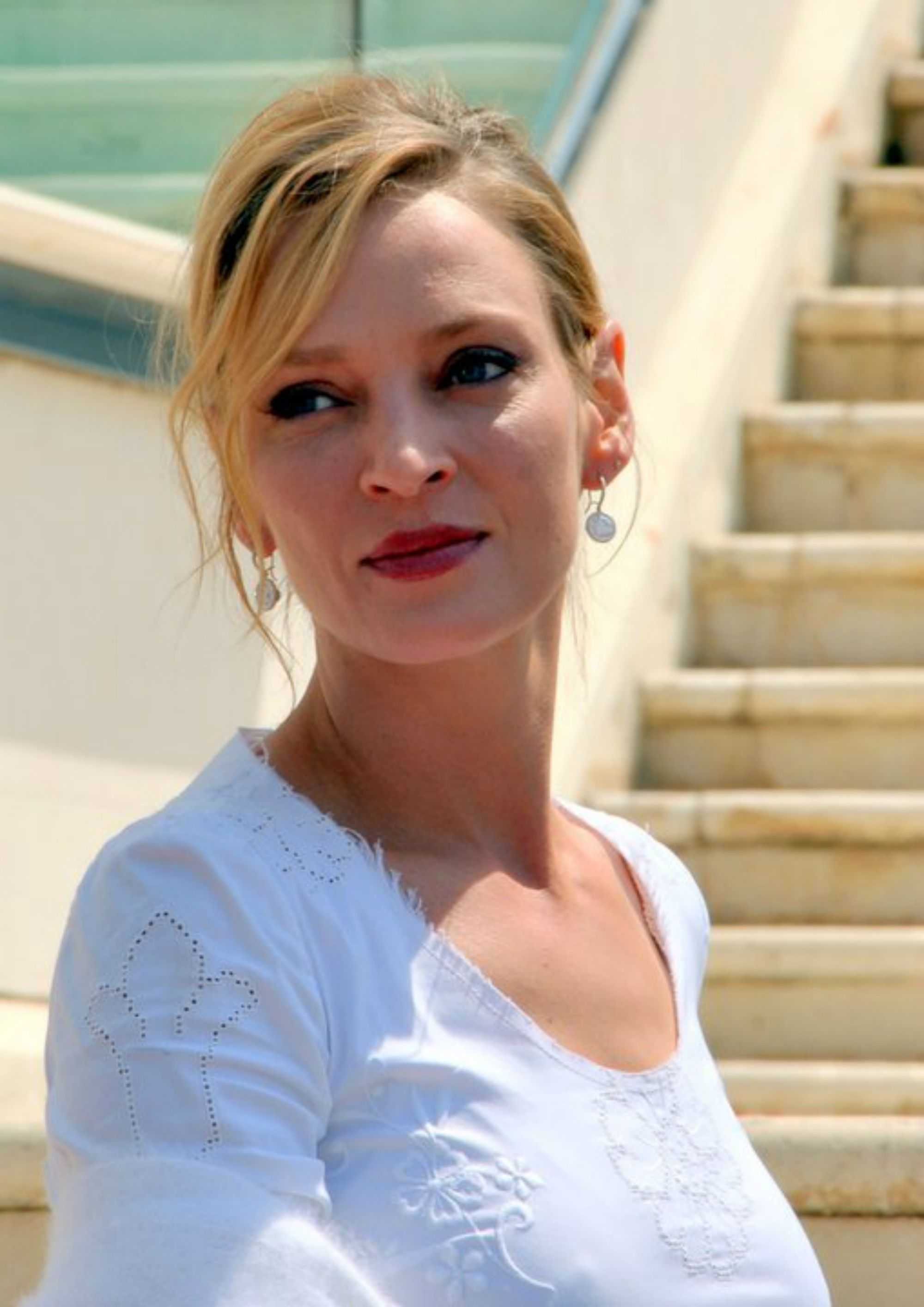 Uma Thurman compra dos exemplars de 'Victus' al Born