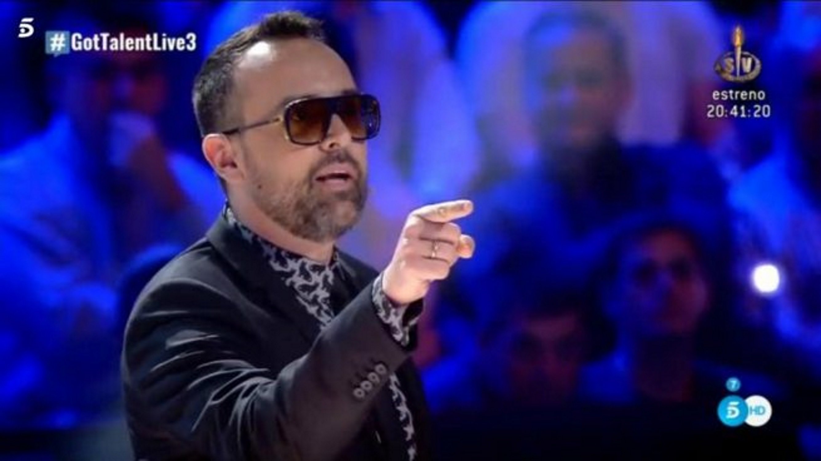 Risto contra 'El País' por lo que dicen de Arcadi Espada, expulsado del 'Chester'