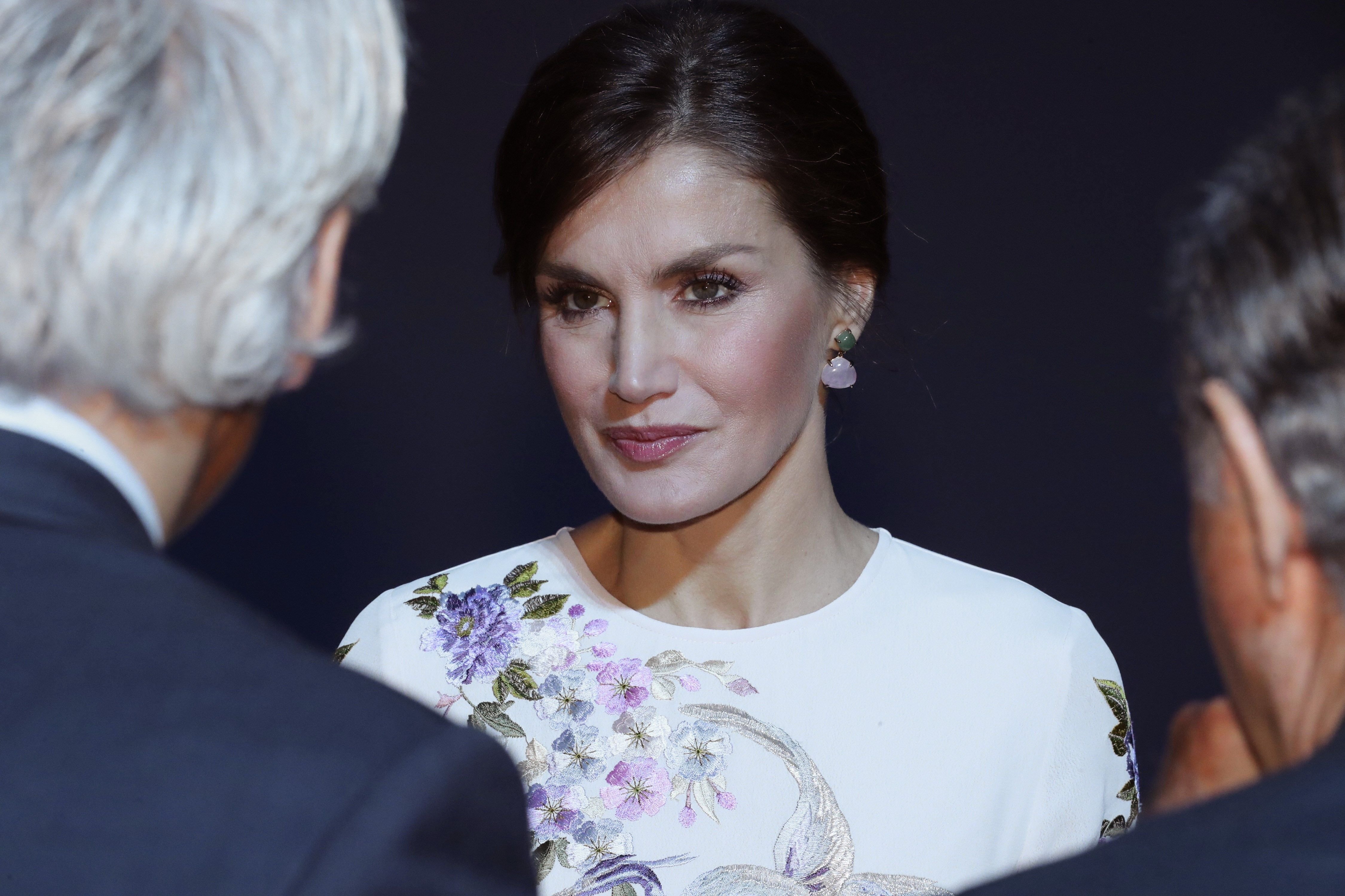 Letizia recibe al presidente peruano con el look más criticado del año