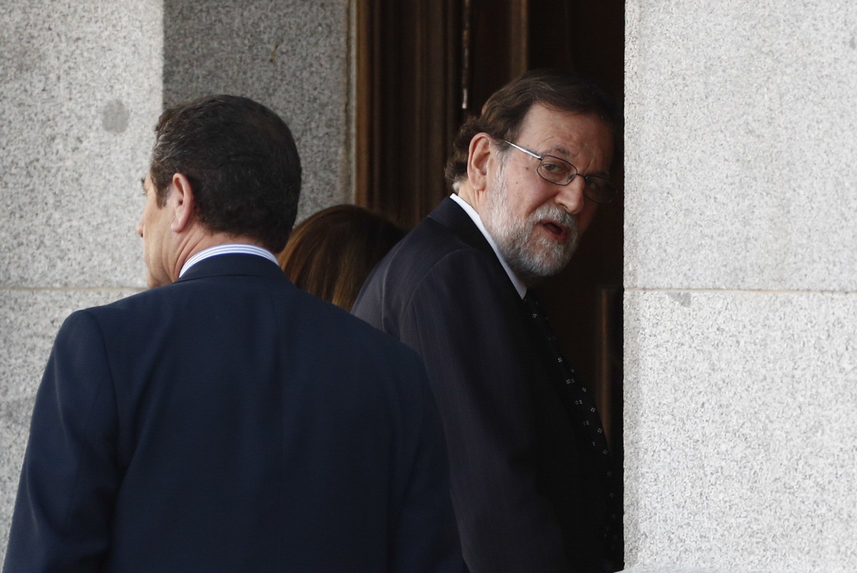 Un Rajoy desmemoriat al judici obre la veda a una allau de mems a la xarxa