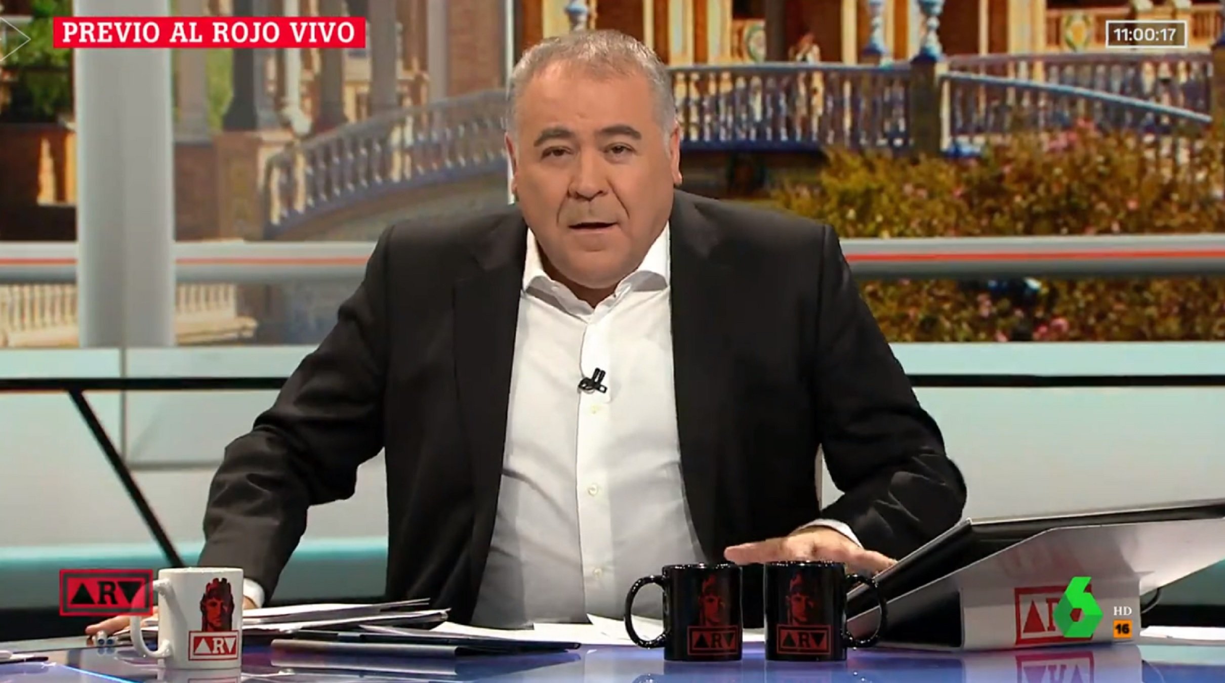 Ferreras de blanco por Zidane y la red lo aniquila: "lameculos de Florentino"