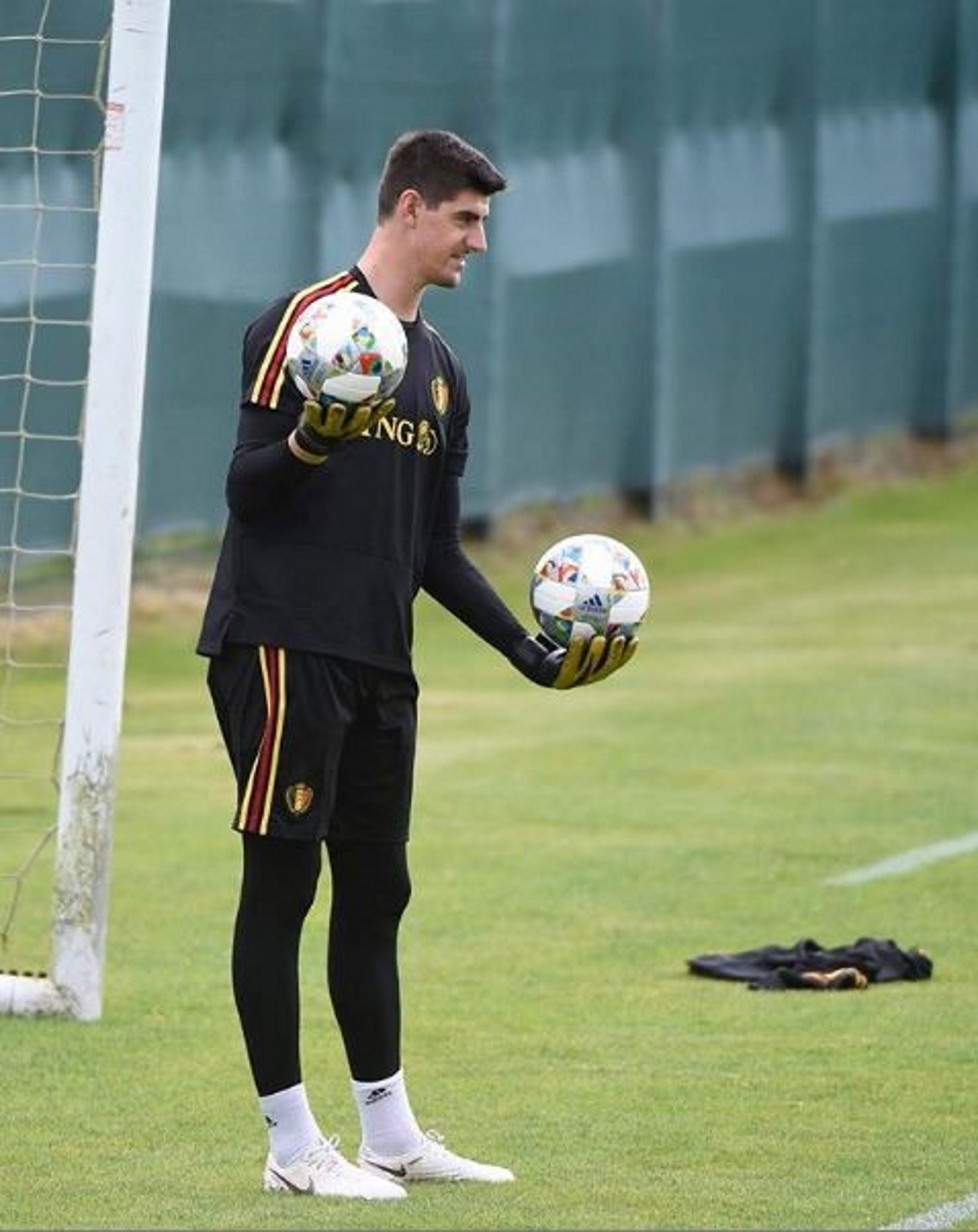 Thibaut Courtois, el portero que no para: ¿ha ligado con una ex-Gran Hermano?