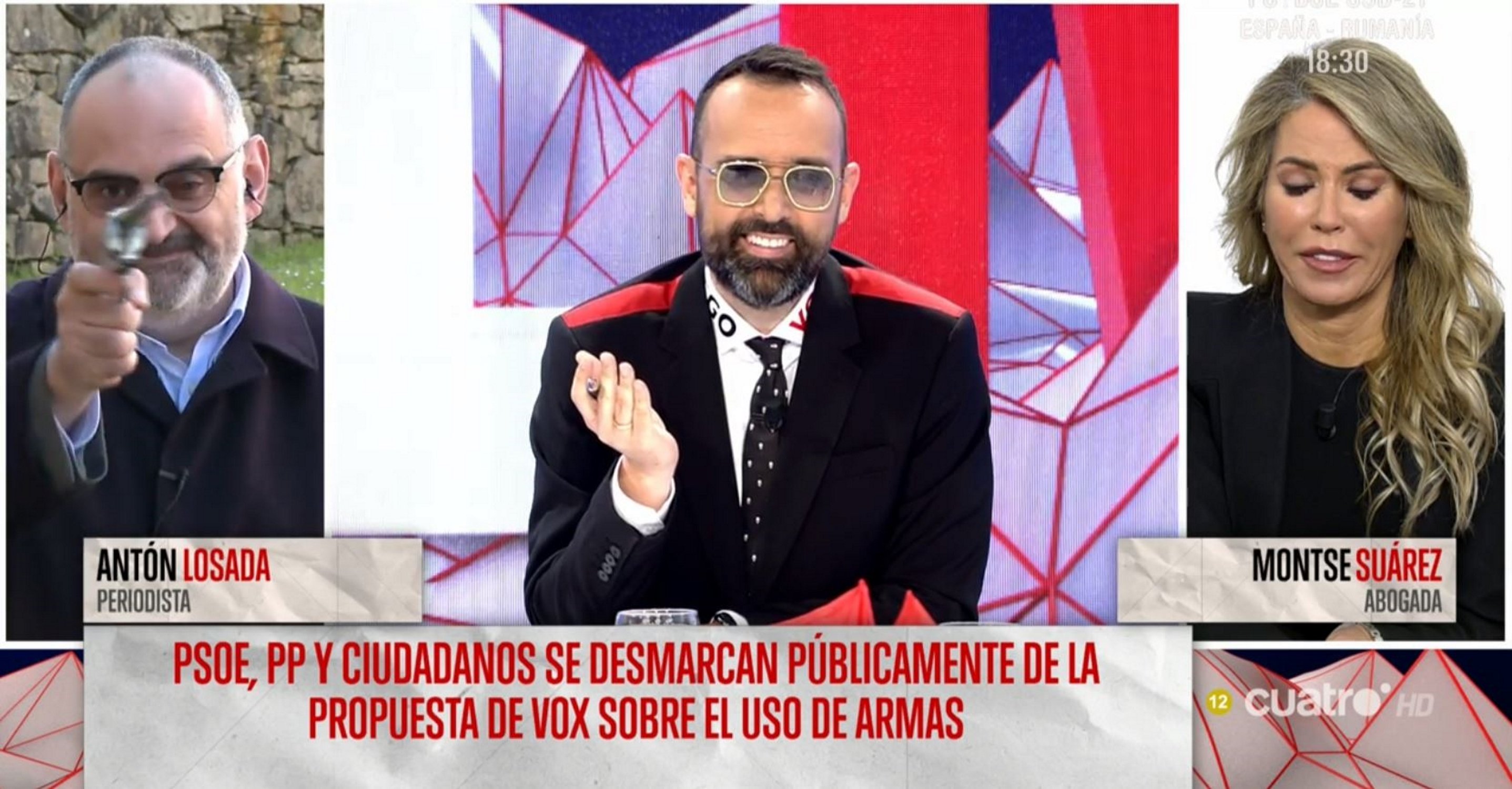 Antón Losada saca "un arma" y replica la propuesta de Vox: "Caralladas"