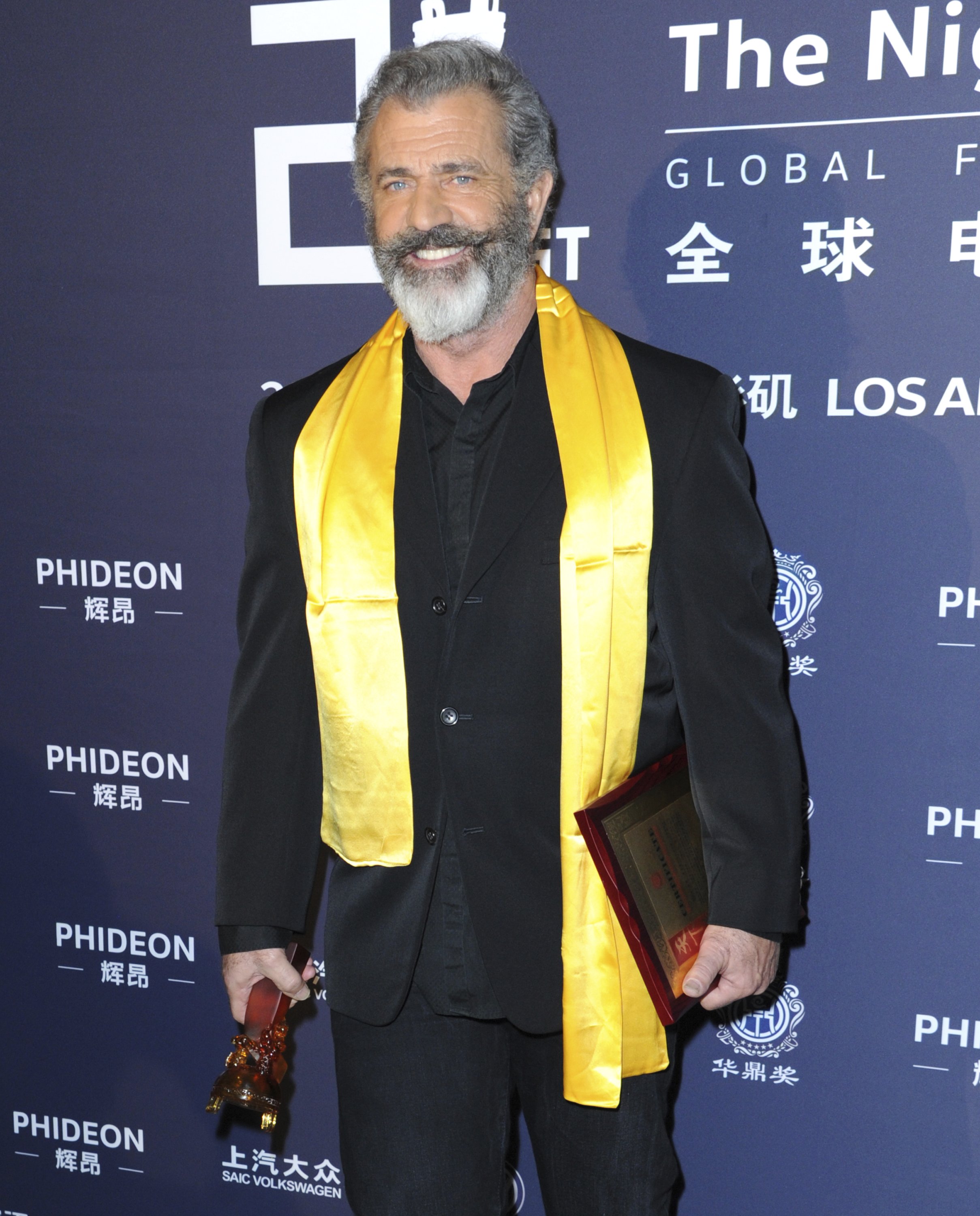 Mel Gibson ensenya el seu veritable cos als 66 anys