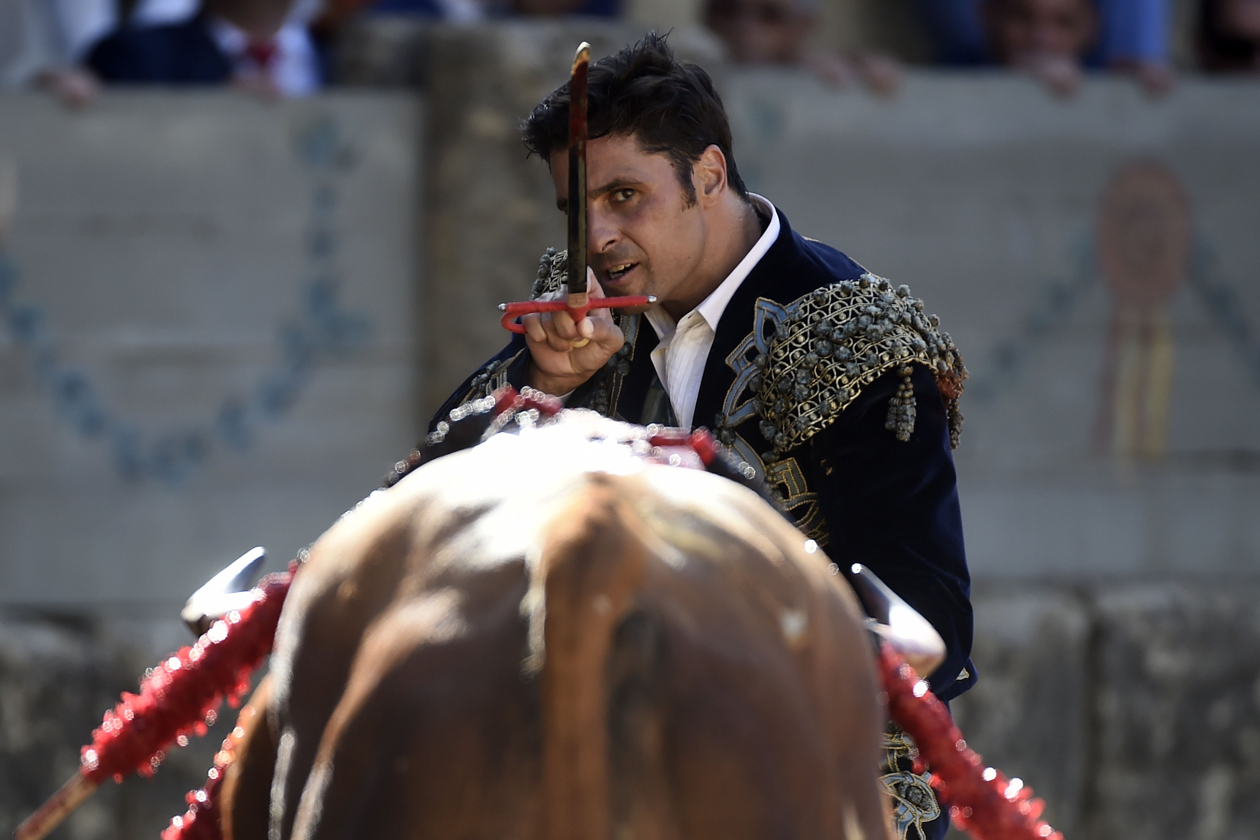 Maten Fran Rivera per la seva penosa reflexió sobre Catalunya i violència