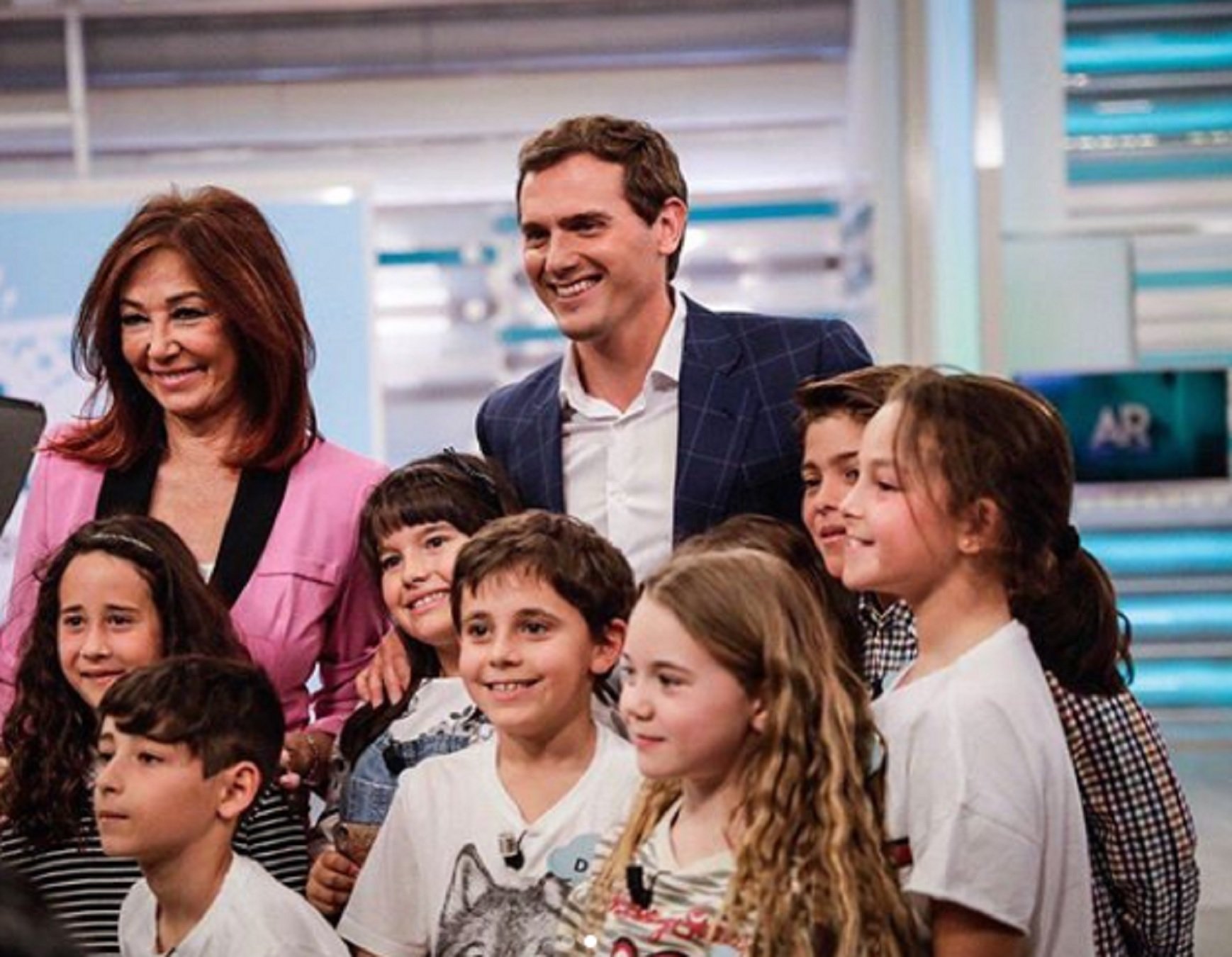 Albert Rivera explica su drama familiar a los niños de Ana Rosa Quintana