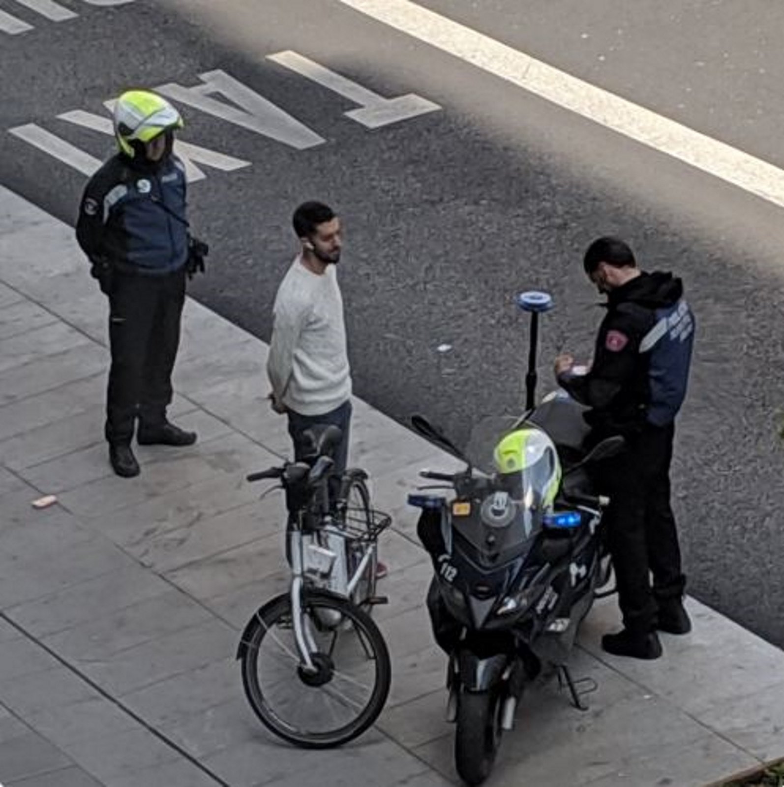 Multan a Broncano por imprudente en bicicleta: "Nunca seré ministro"