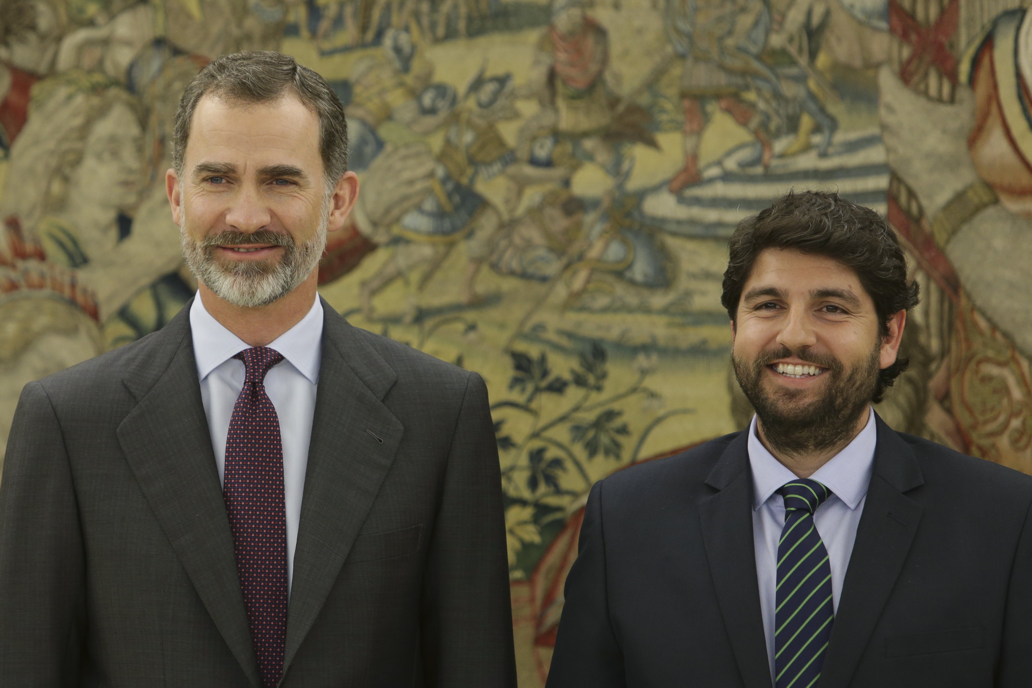 VÍDEO: Esperpéntico mitin de un líder del PP como si fuera los payasos de la TV