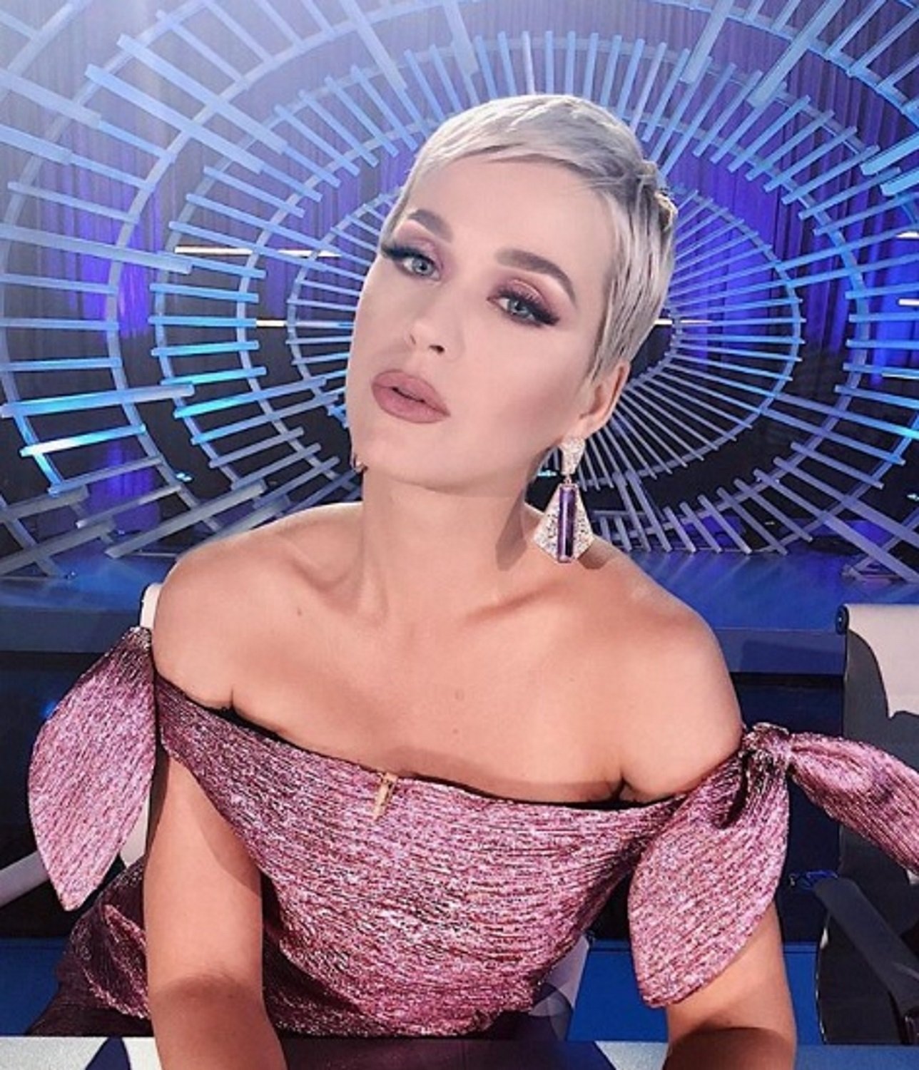 Radical cambio de 'look': Katy Perry, irreconocible