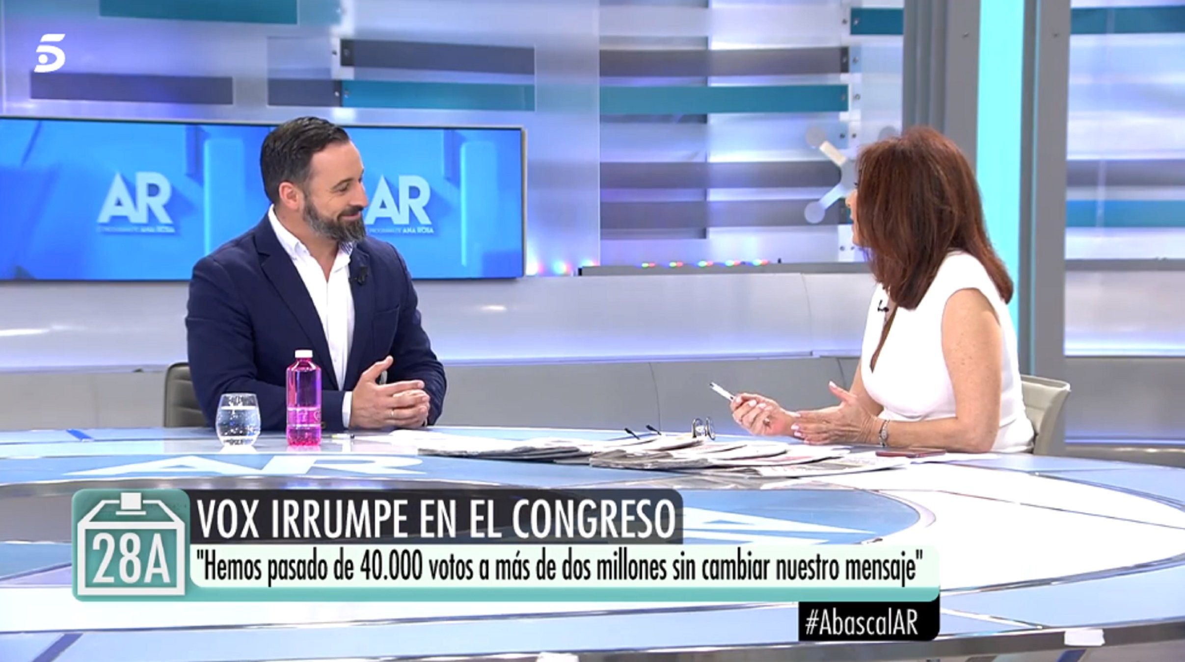 Indignación con el abyecto blanqueo de Ana Rosa a Abascal: "Ustedes no son malos"