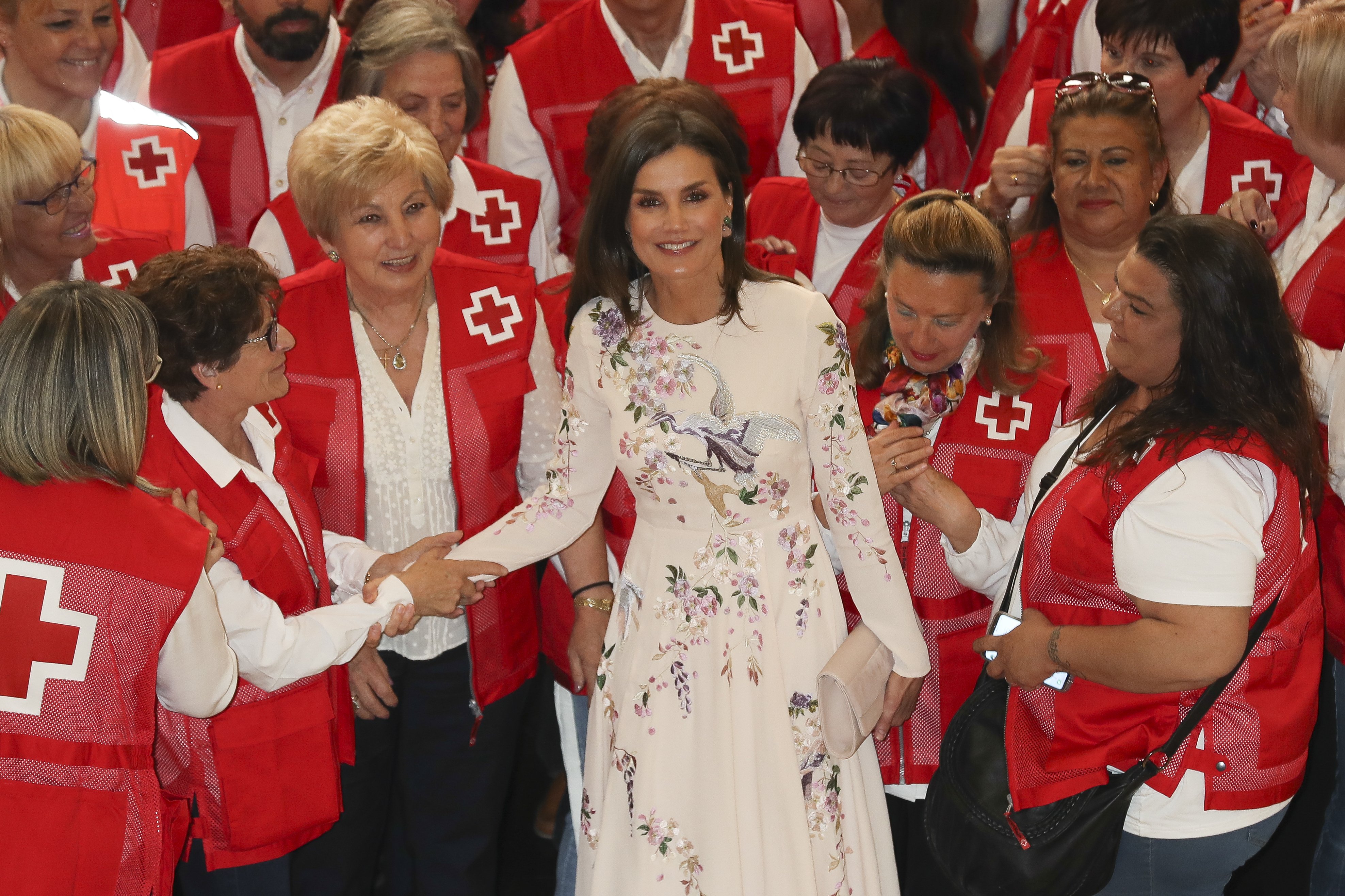 Letícia vota PSOE: patinada de Zarzuela i foto de la reina amb un candidat