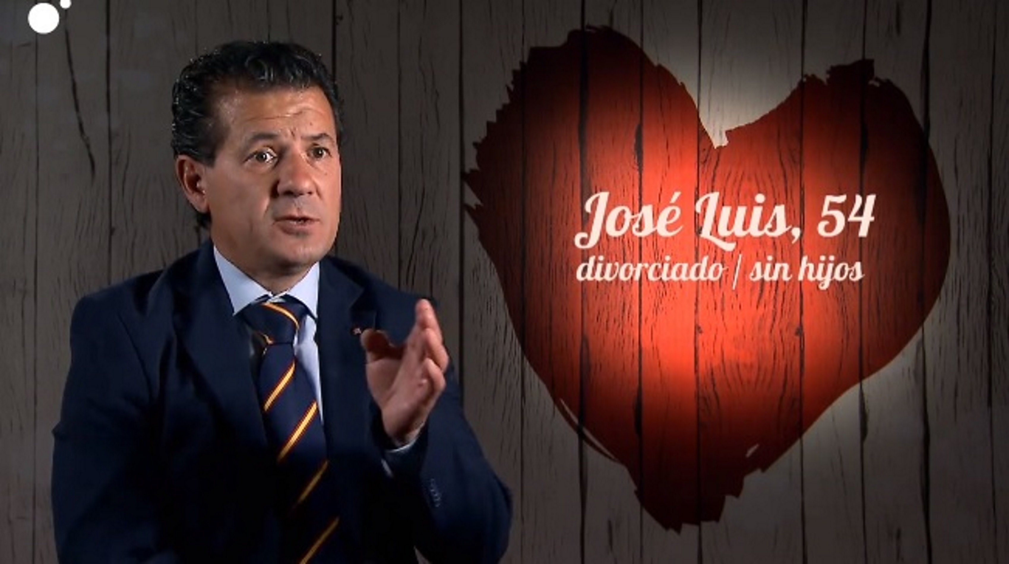 Fúria contra 'First Dates' pel guàrdia civil feixista que idolatra Franco