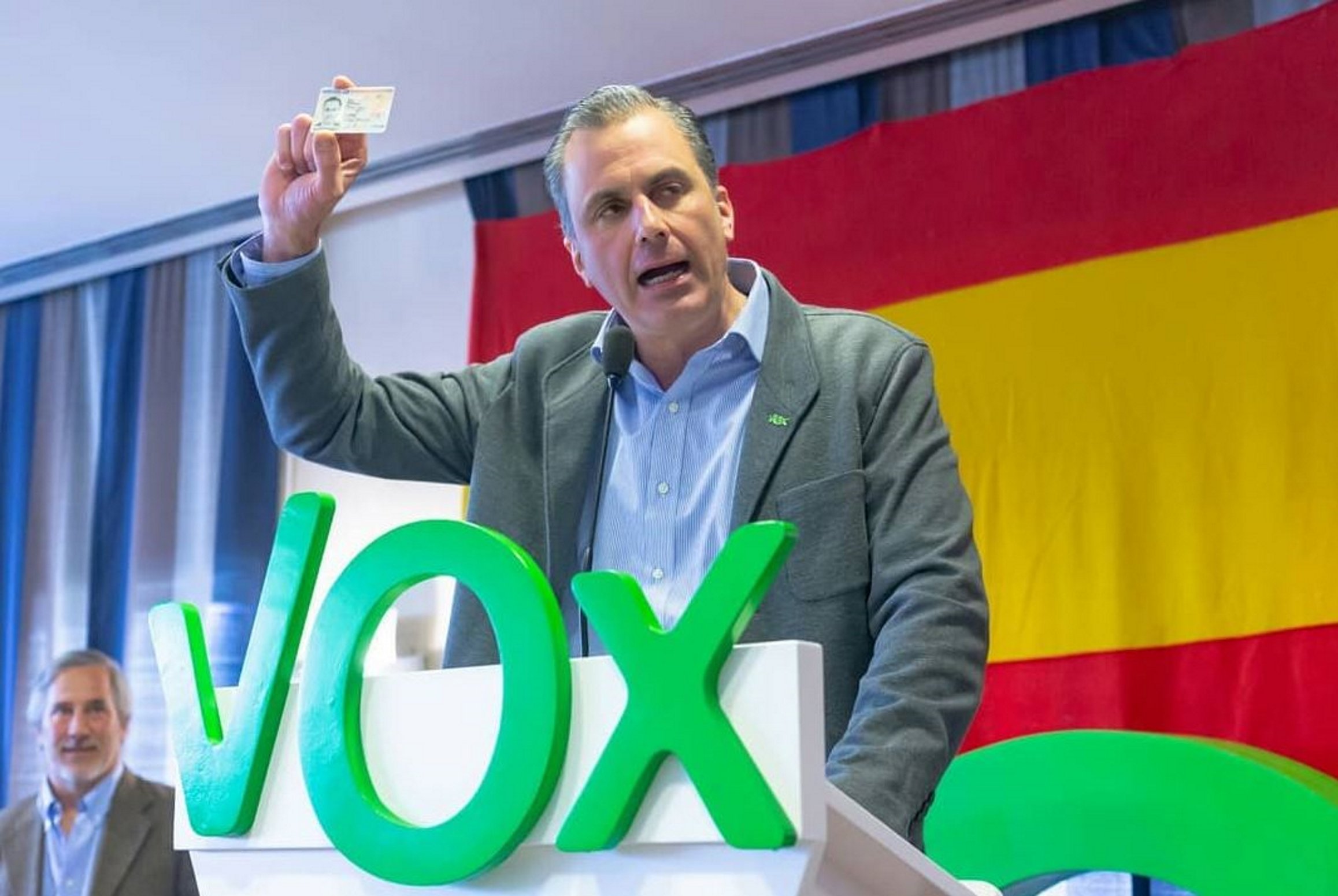 "¿Qué pone en tu DNI?" y un cantante catalán explota: "Qué coño sabes tú me cago en la puta"