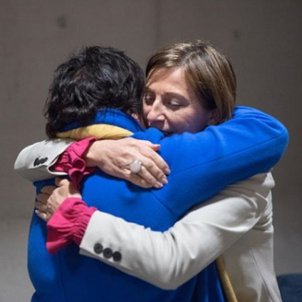 carme forcadell abraçada instagram carme forcadell abraçada instagram