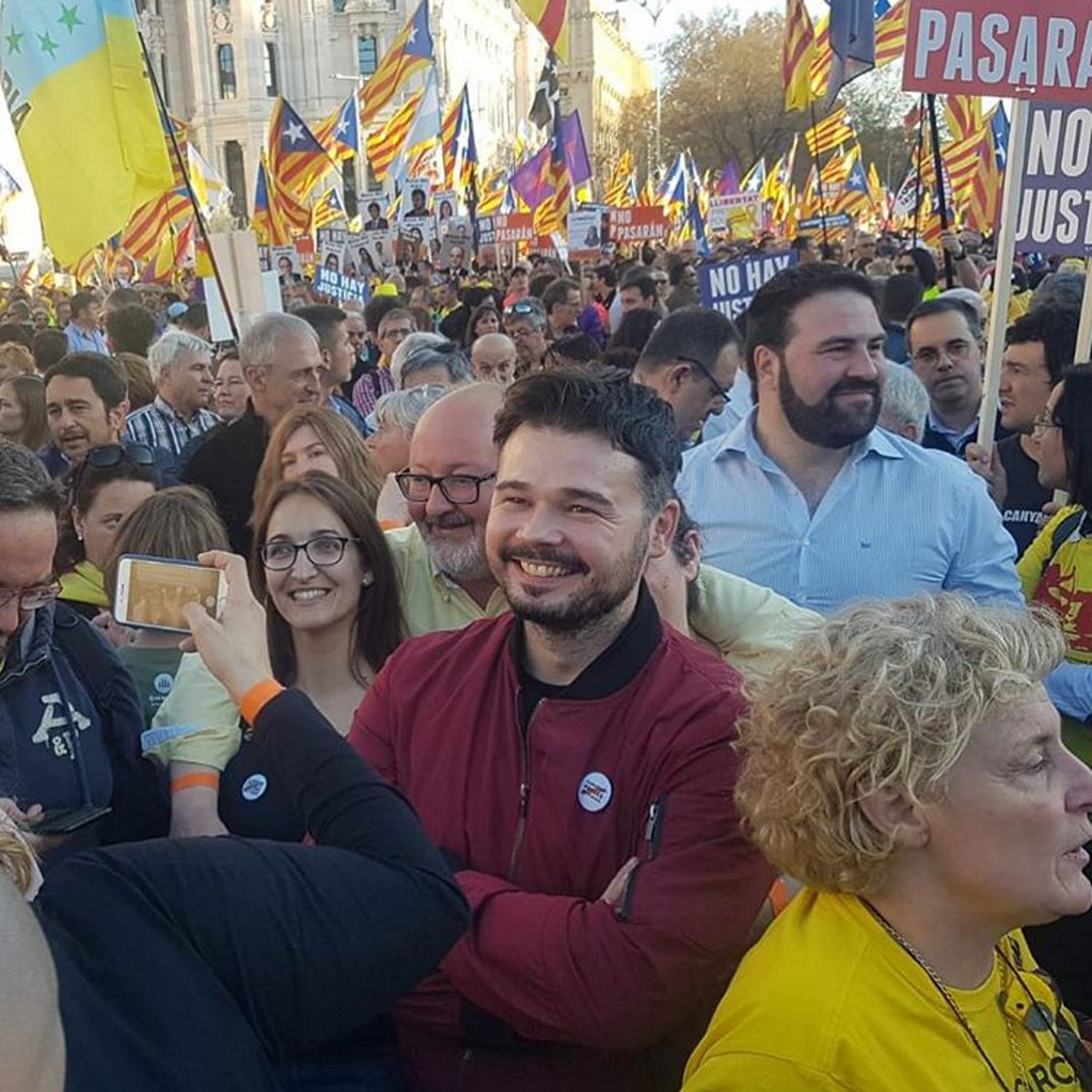 Delirante "lección de historia" a Gabriel Rufián: "Juro que no es fake"