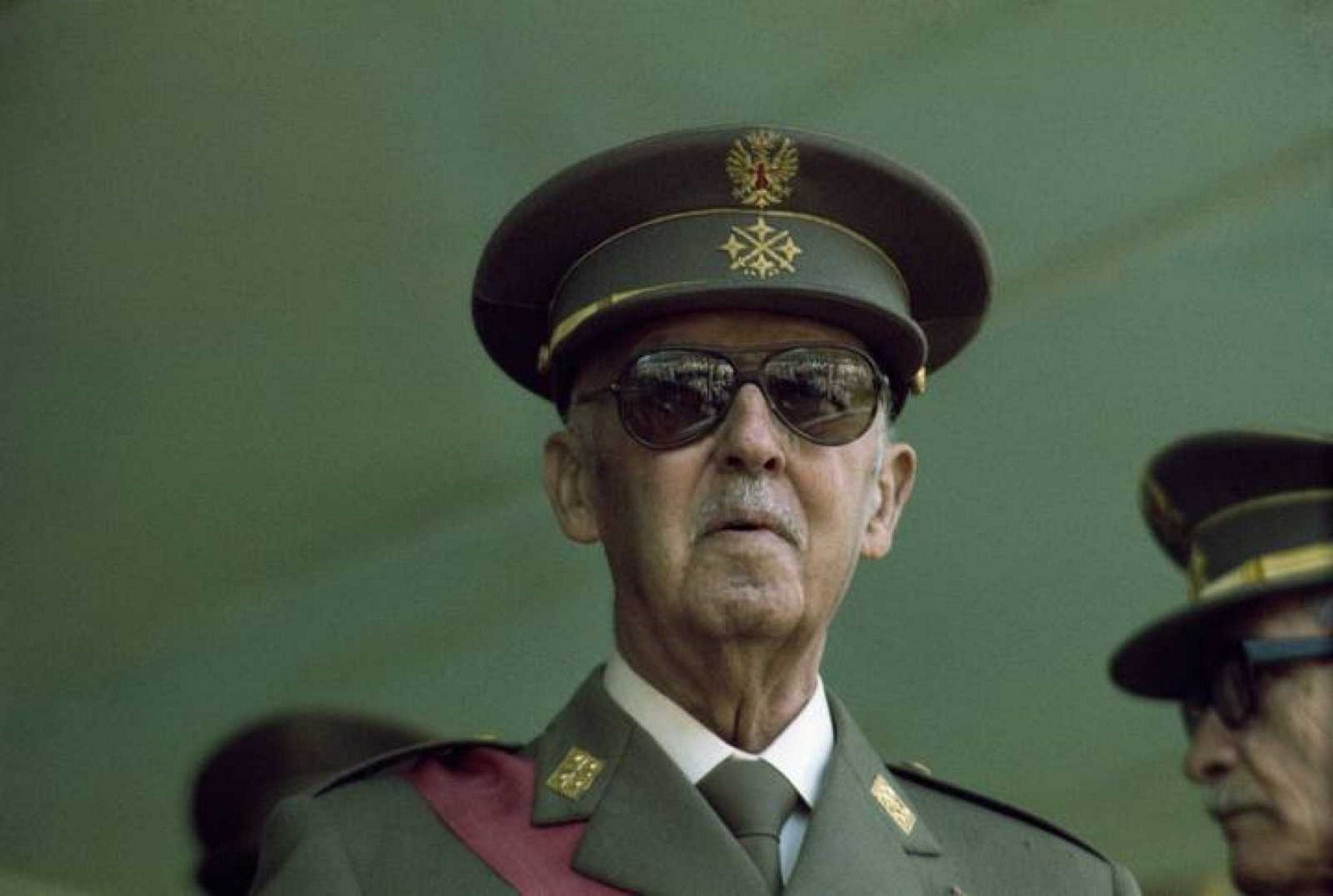 El Supremo apesta al reescribir la historia: Franco, "jefe del Estado desde el 36"