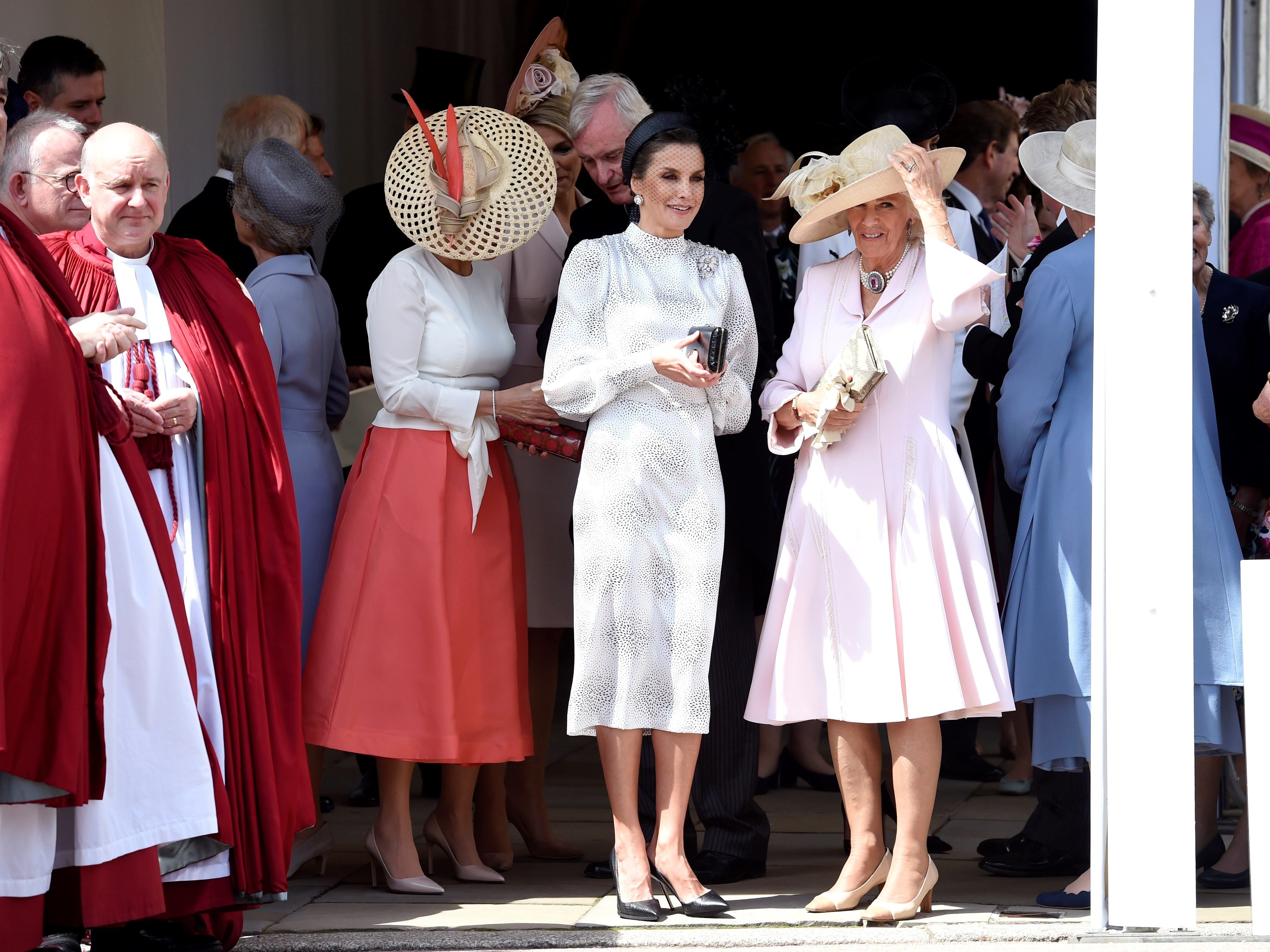 Felip disfrazado de tuno y Letizia de mala en una foto que parece un meme