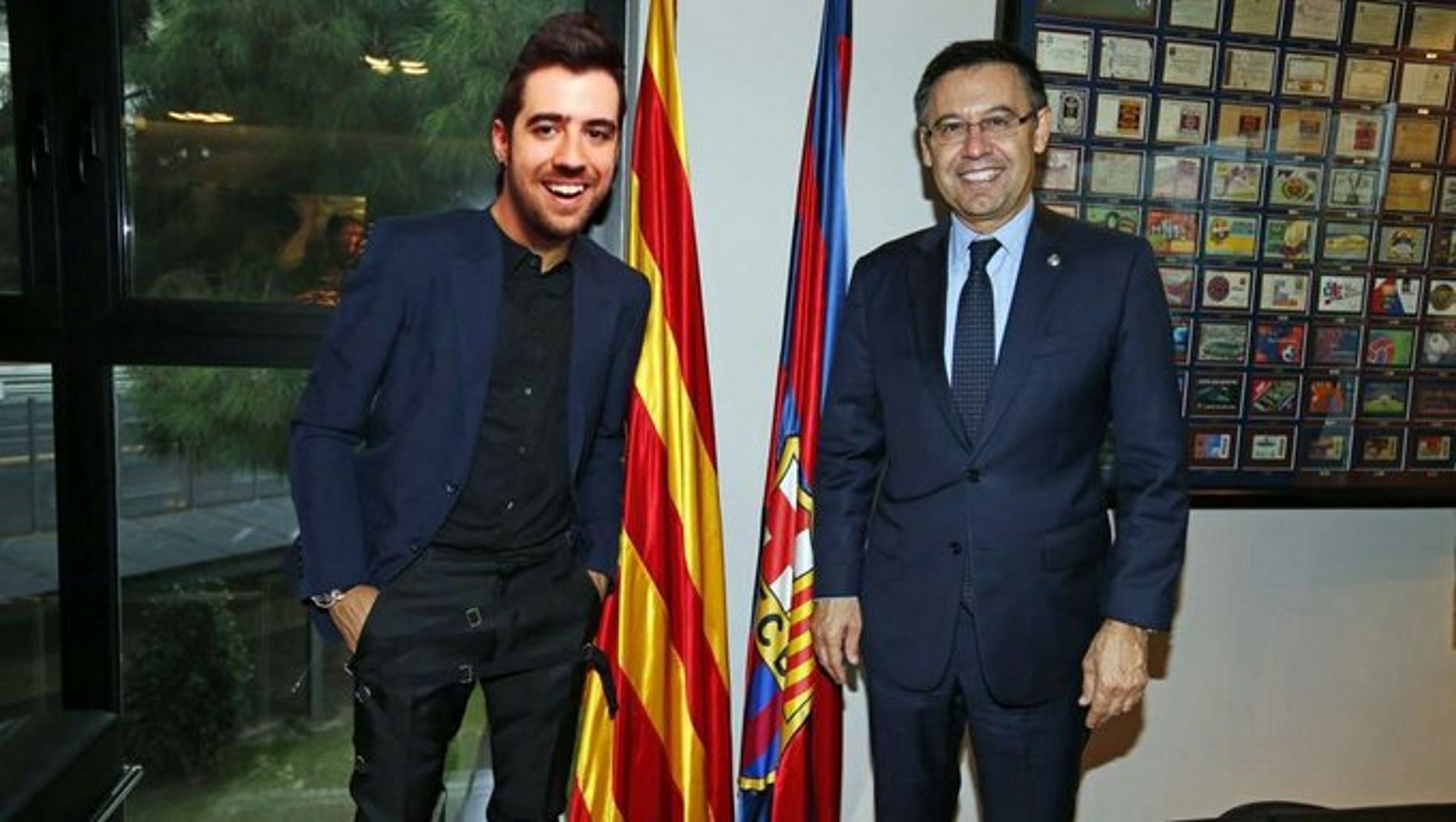 AuronPlay, ¿de "ministro" de El Salvador a presidente del Barça?